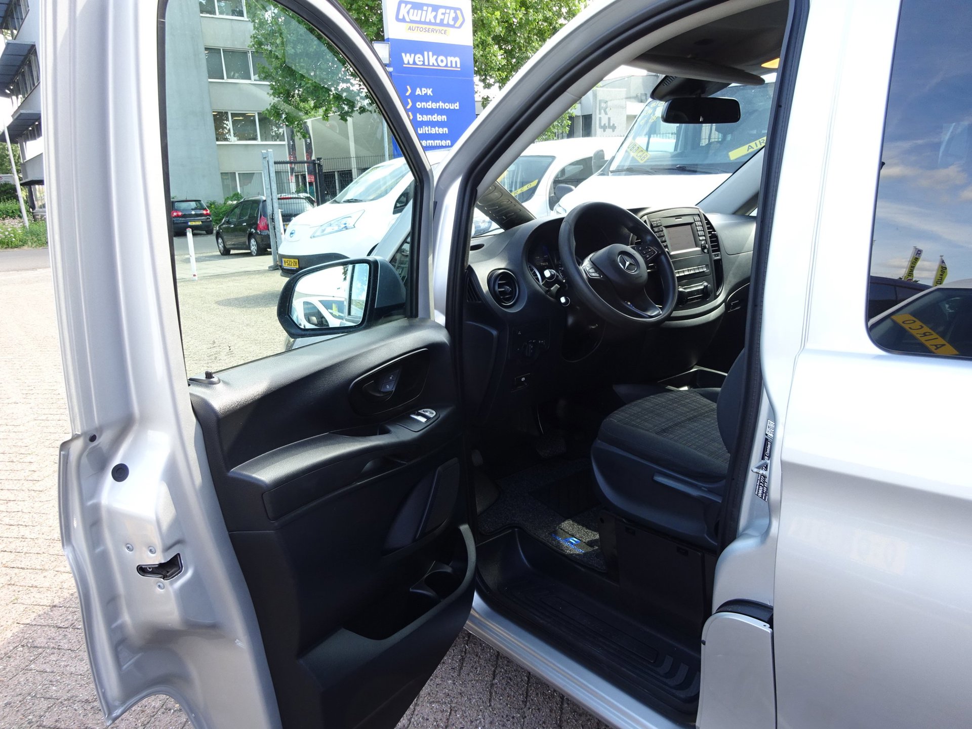 Foto van Mercedes-Benz Vito Tourer