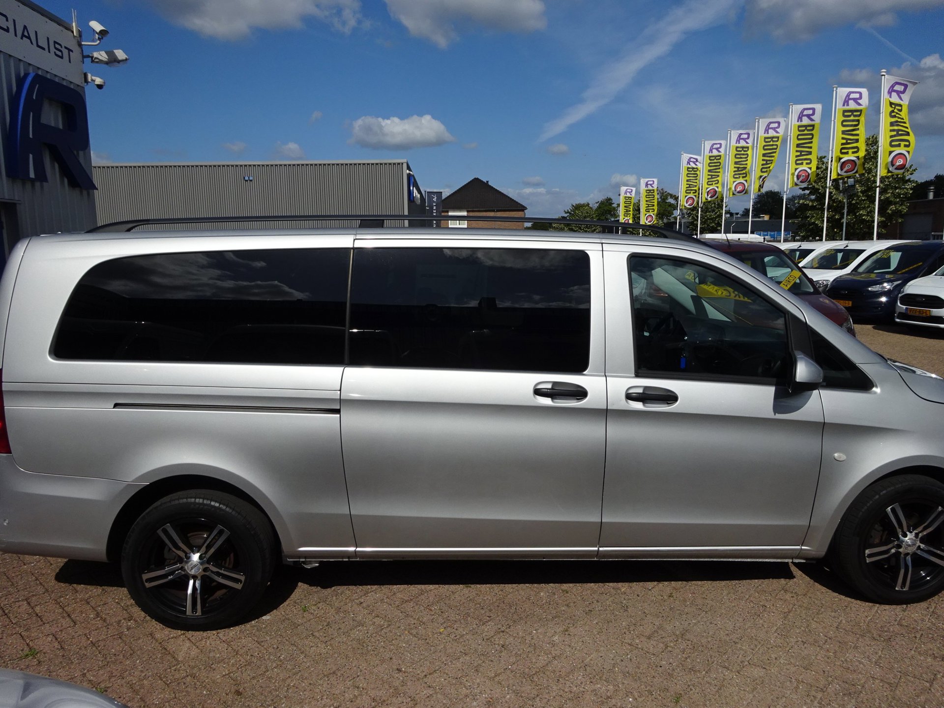 Foto van Mercedes-Benz Vito Tourer