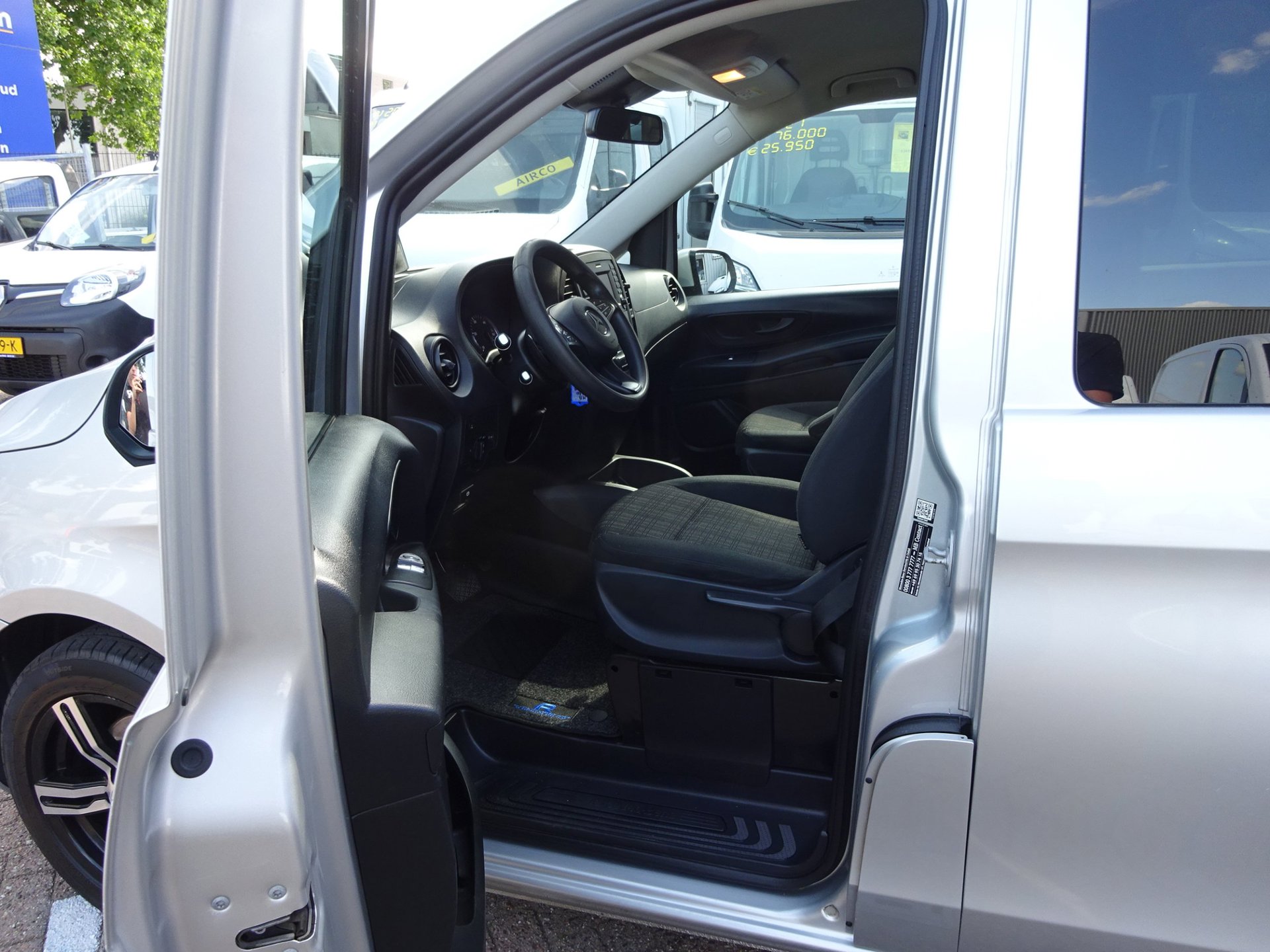 Foto van Mercedes-Benz Vito Tourer