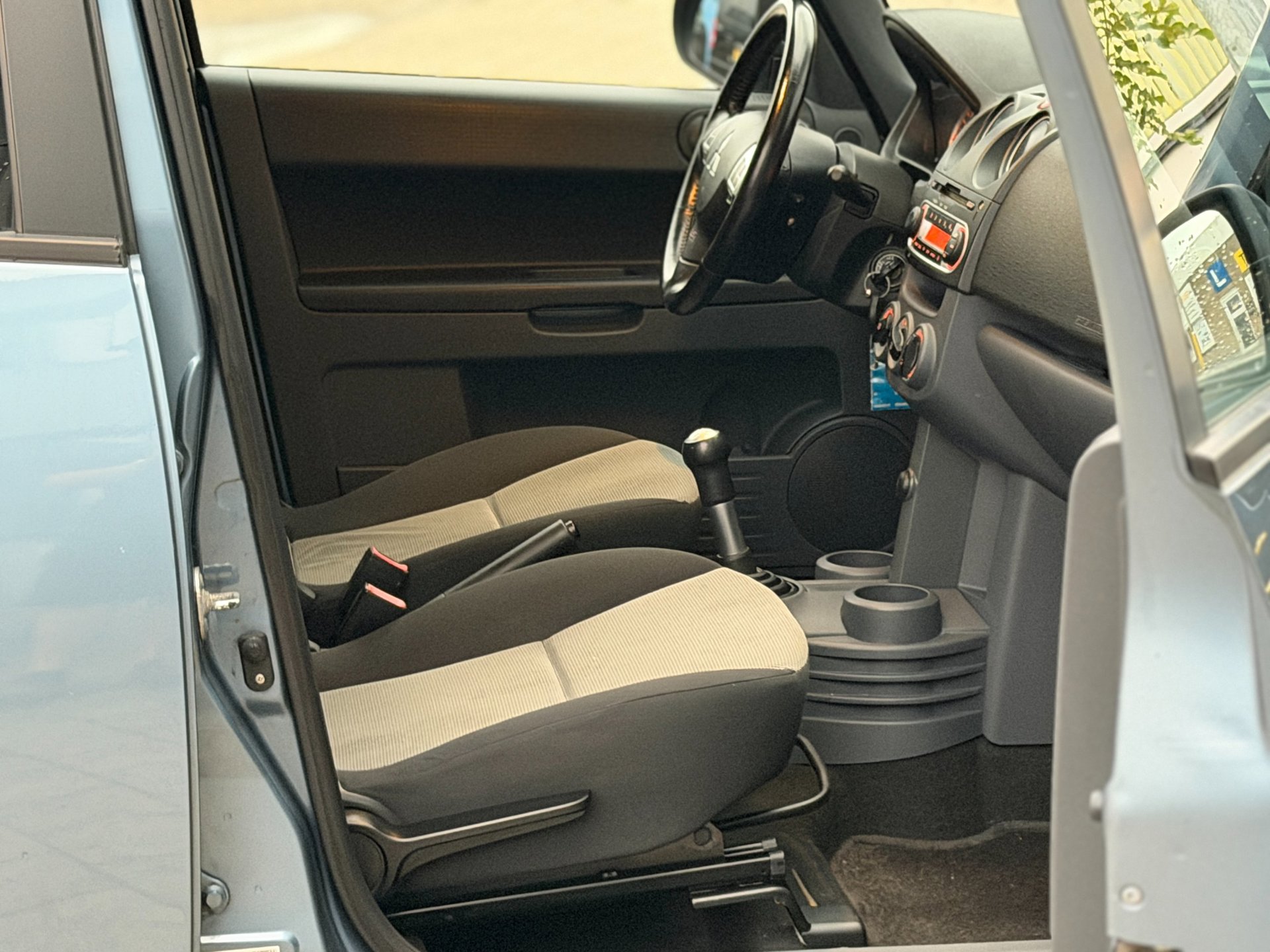 Foto van Mitsubishi Mitsubishi Colt