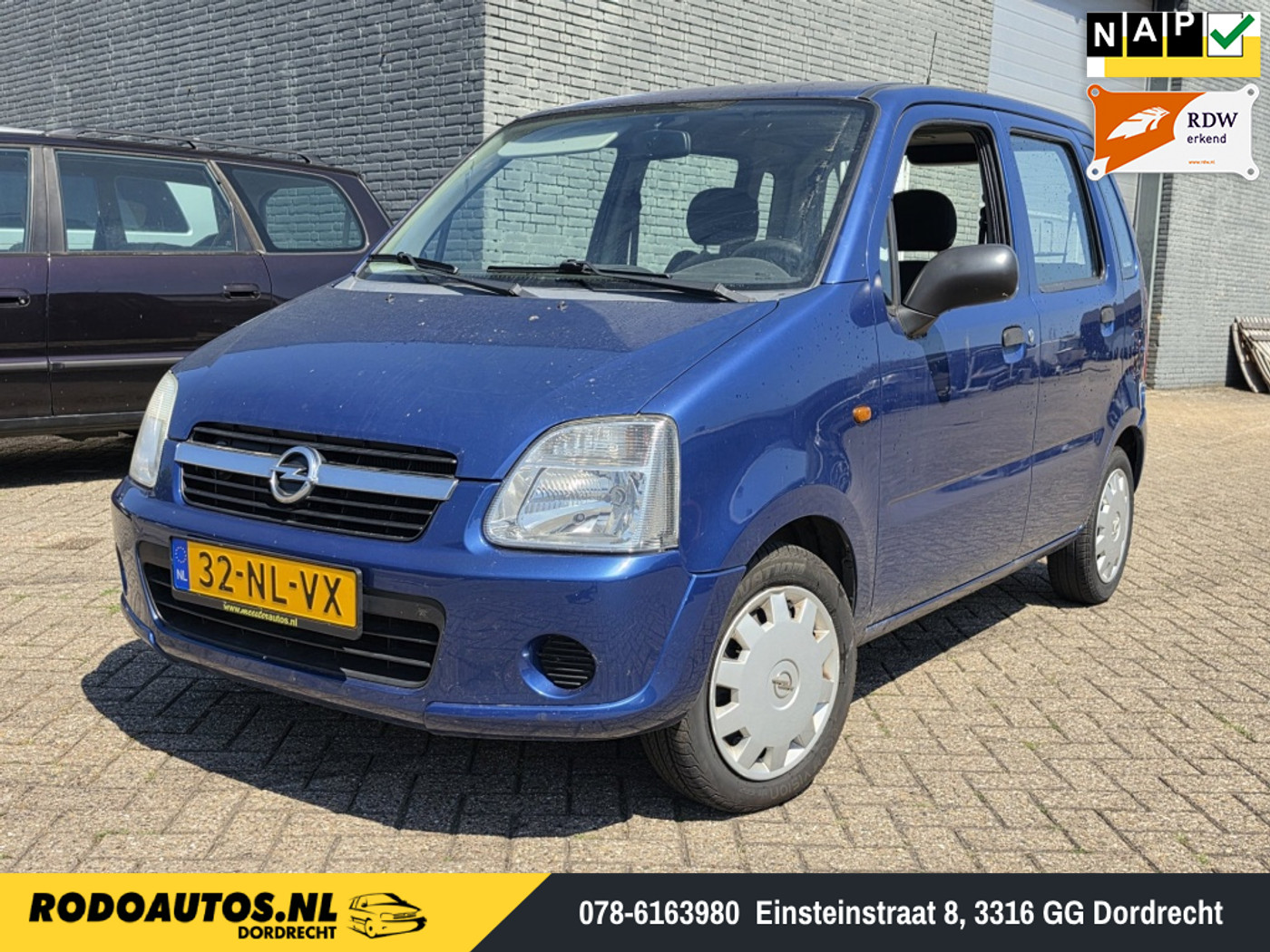 Opel Agila 1.0-12V Essentia 2003 - voorkant