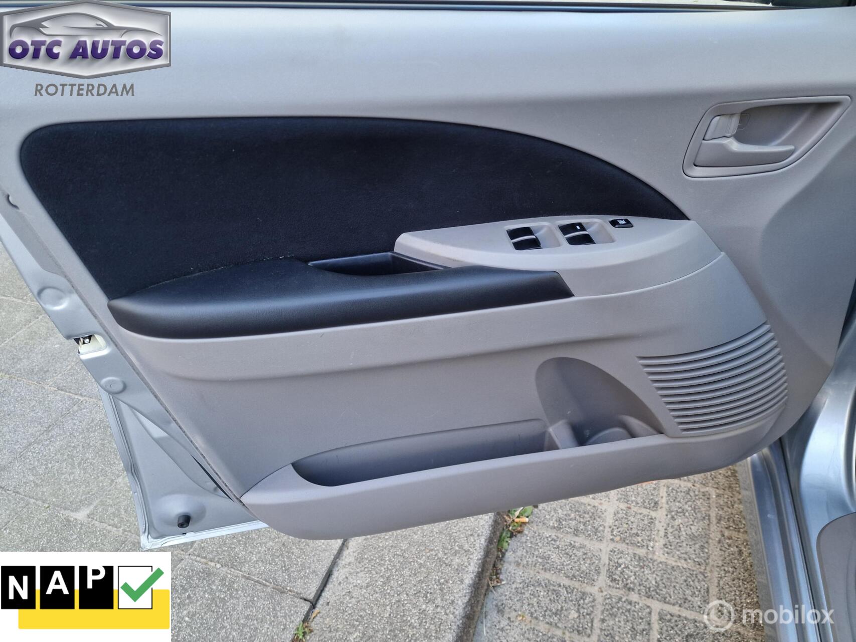 Foto van Mitsubishi Mitsubishi Grandis