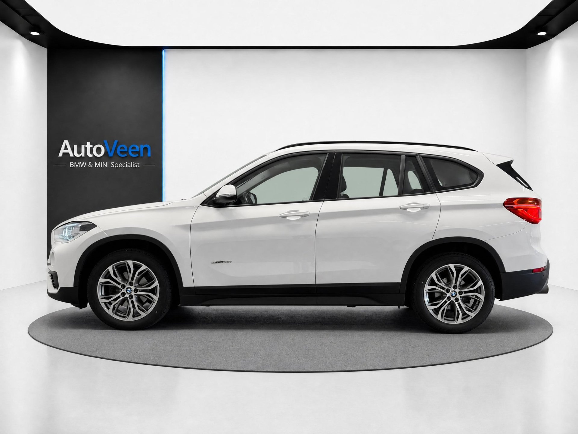Foto van BMW X1 Sdrive18i