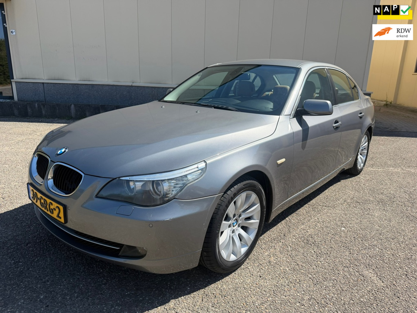 BMW 5er Reihe 520i Corporate Lease Business Line Automaat ! 2008 - voorkant