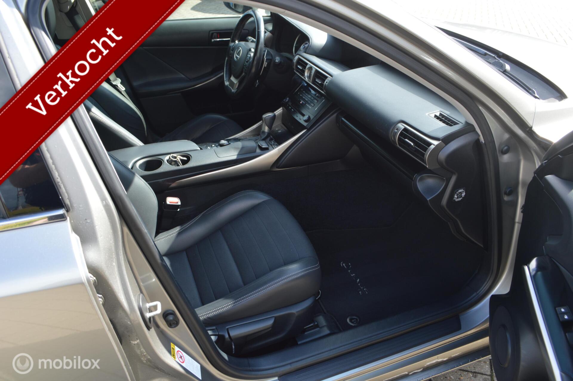 Foto van Lexus Lexus Is300h