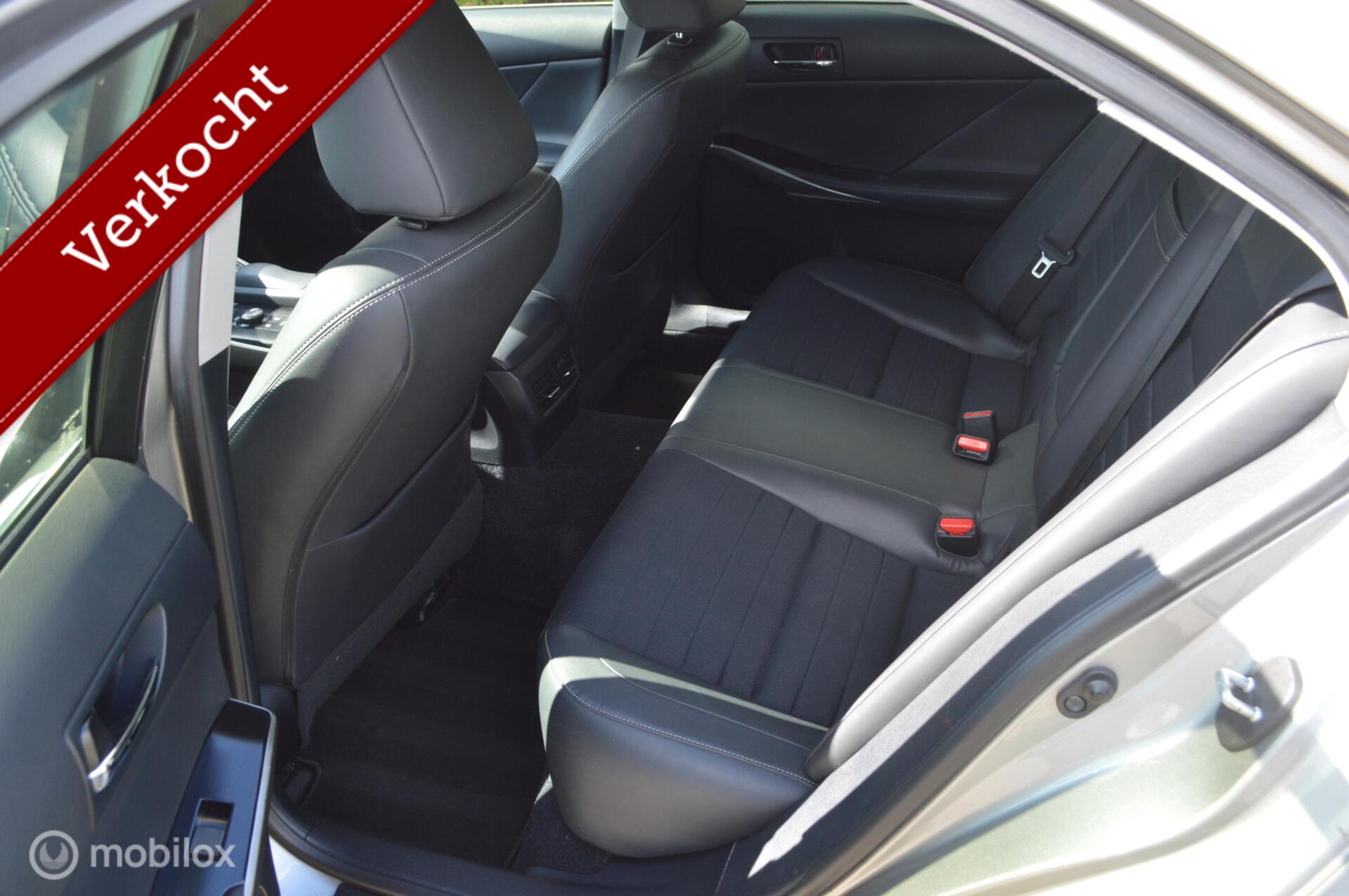 Foto van Lexus Lexus Is300h
