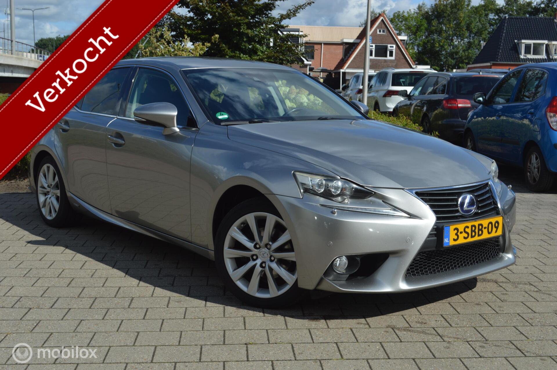 Lexus Lexus Is300h 300h First Edition 2013 - voorkant