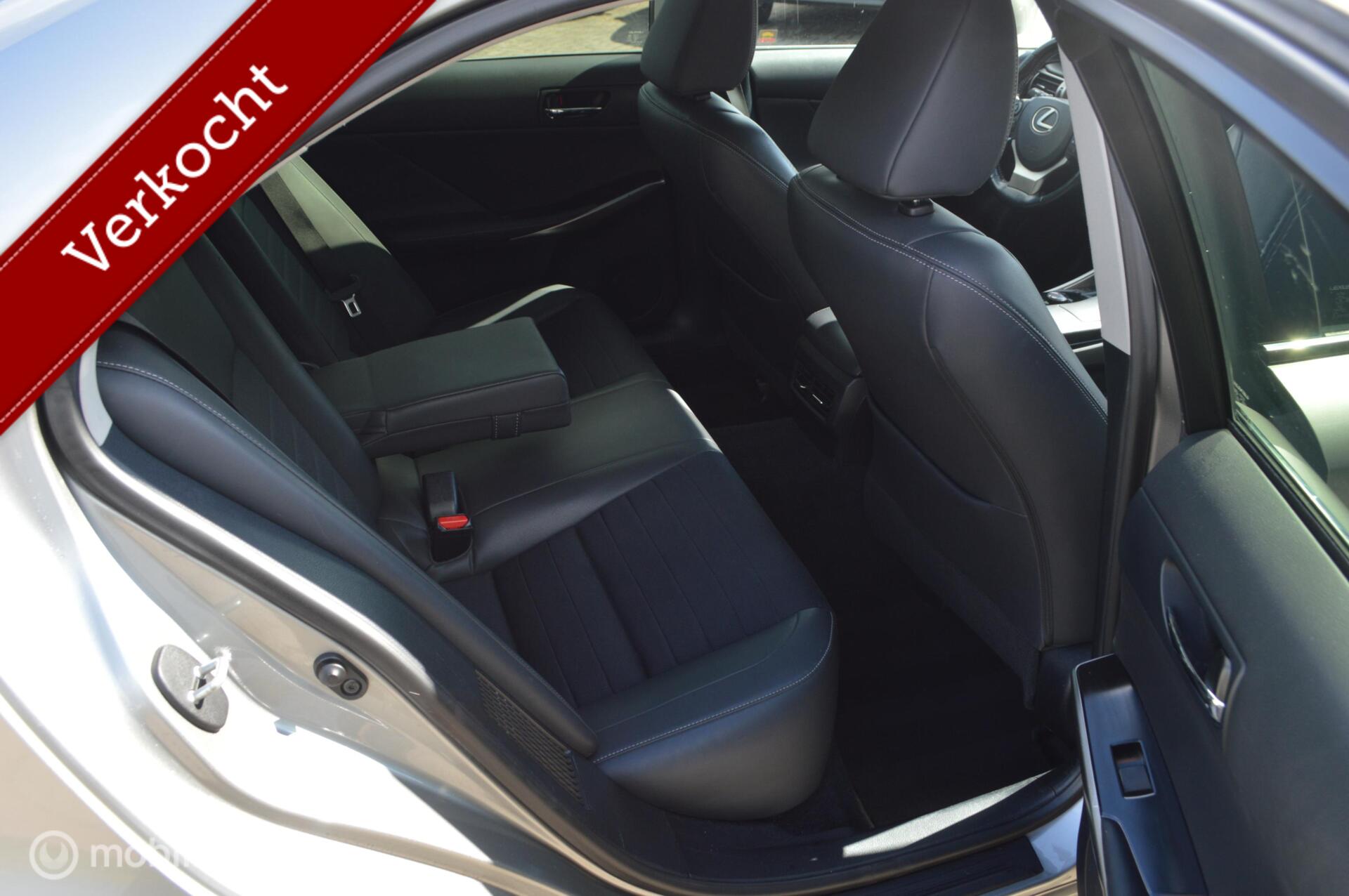 Foto van Lexus Lexus Is300h