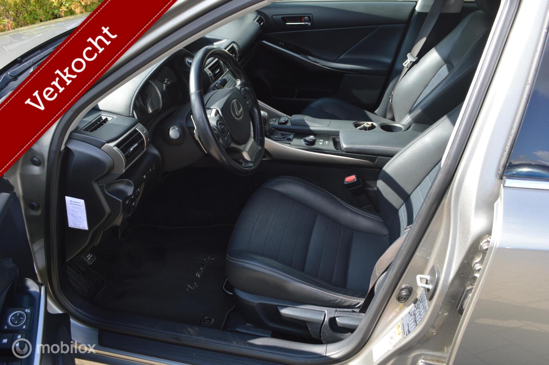 Foto van Lexus Lexus Is300h