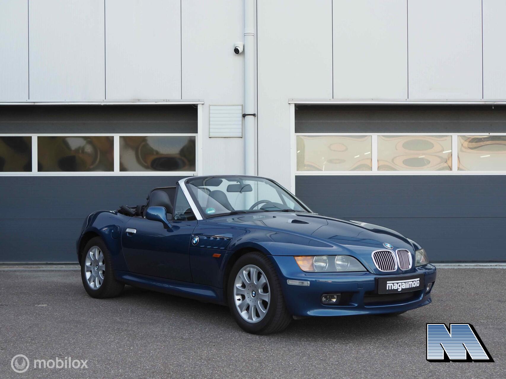 BMW Z Reihe 1.8 LCI Widebody | Topas Blau | Handgesch. 1999 - voorkant