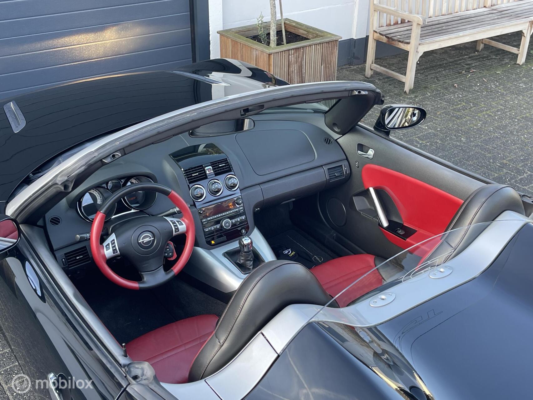 Foto van Opel GT