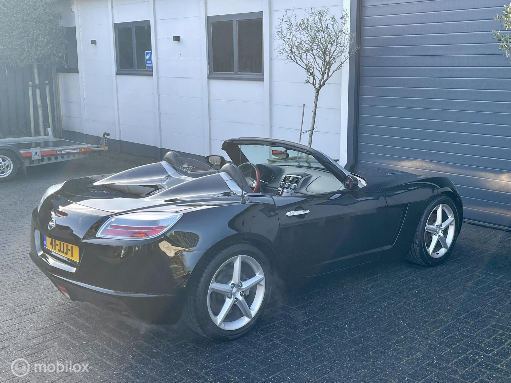 Foto van Opel GT