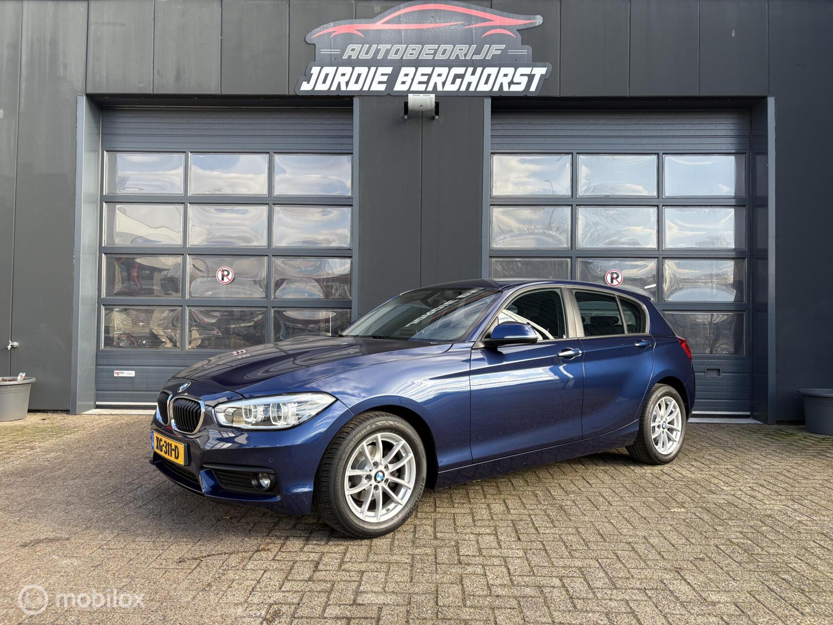 BMW 118i 118i Corporate Lease Automaat 2019 - voorkant