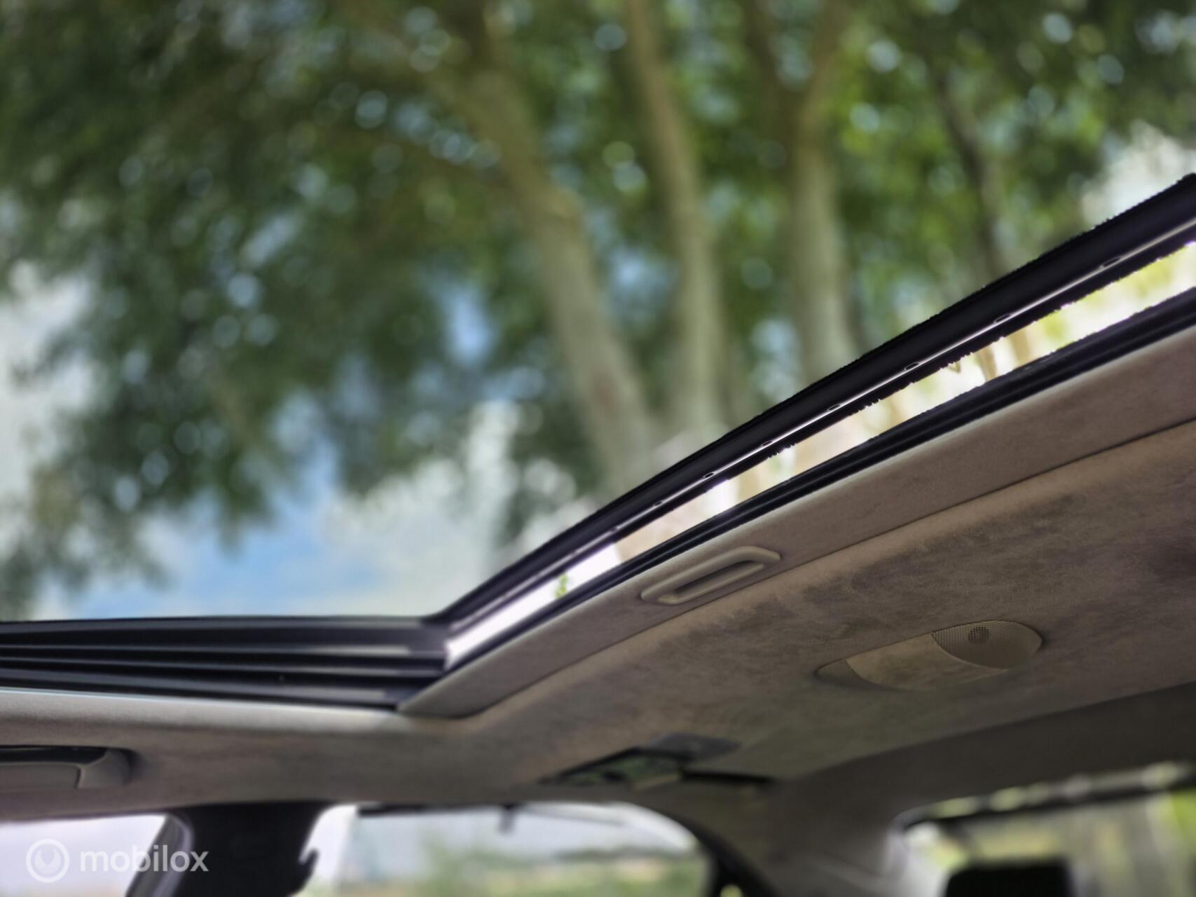 Foto van Mercedes-Benz S 600