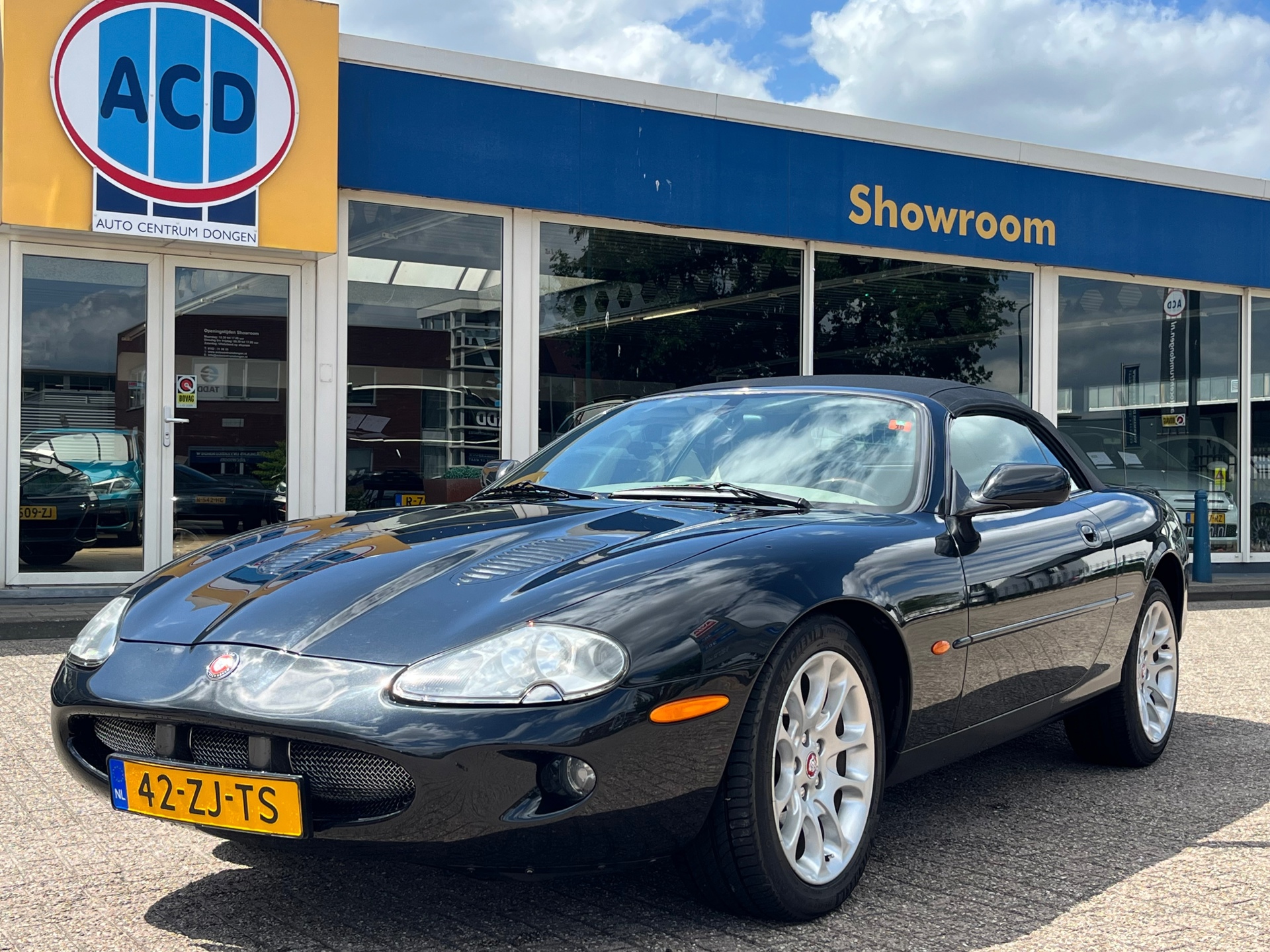 Jaguar Jaguar XKR Convertible 4.0 V8 Convertible | Uitzonderlijk nette staat | Volledig gedocumenteerd | 2000 - voorkant