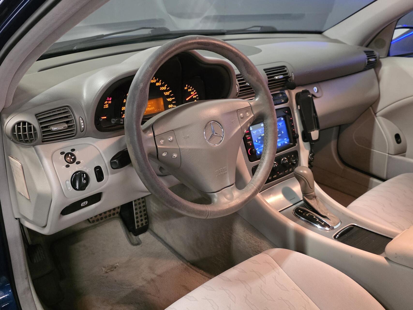 Foto van Mercedes-Benz C 180 Kompressor