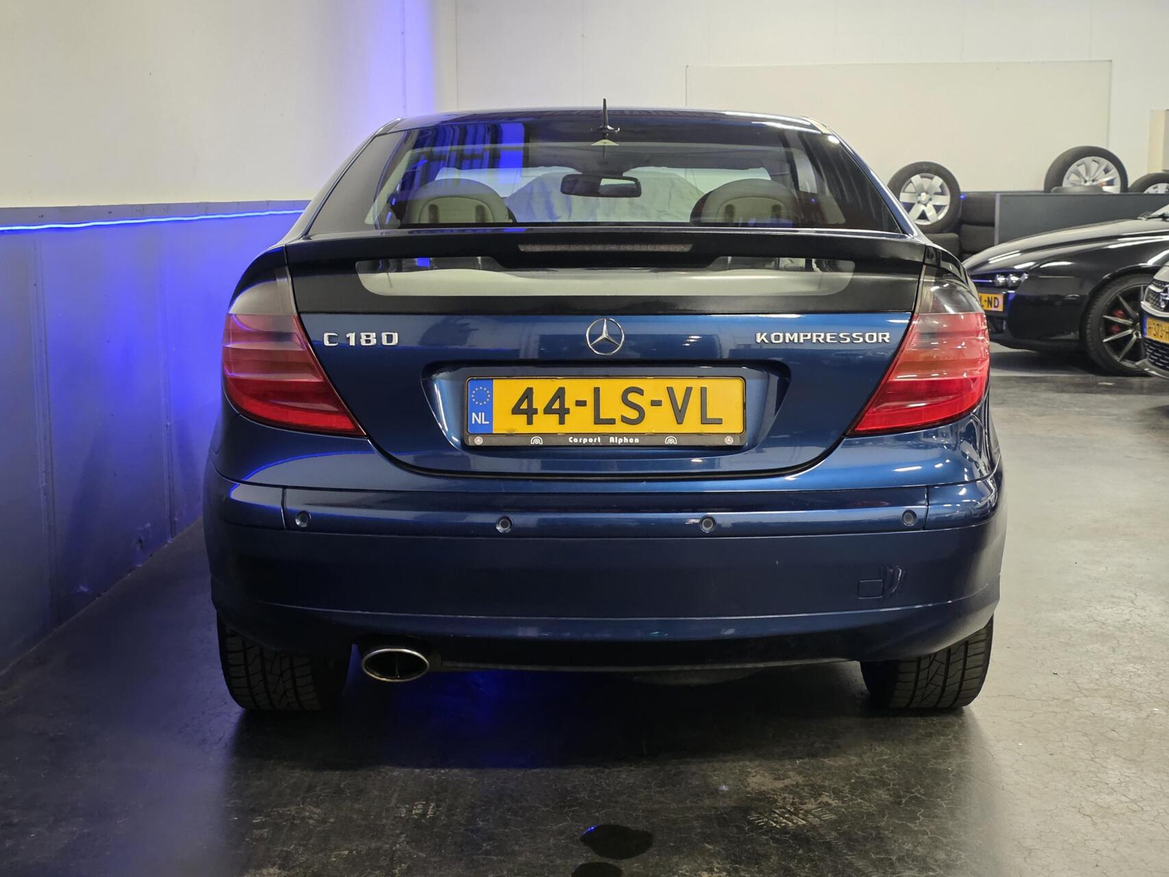 Foto van Mercedes-Benz C 180 Kompressor