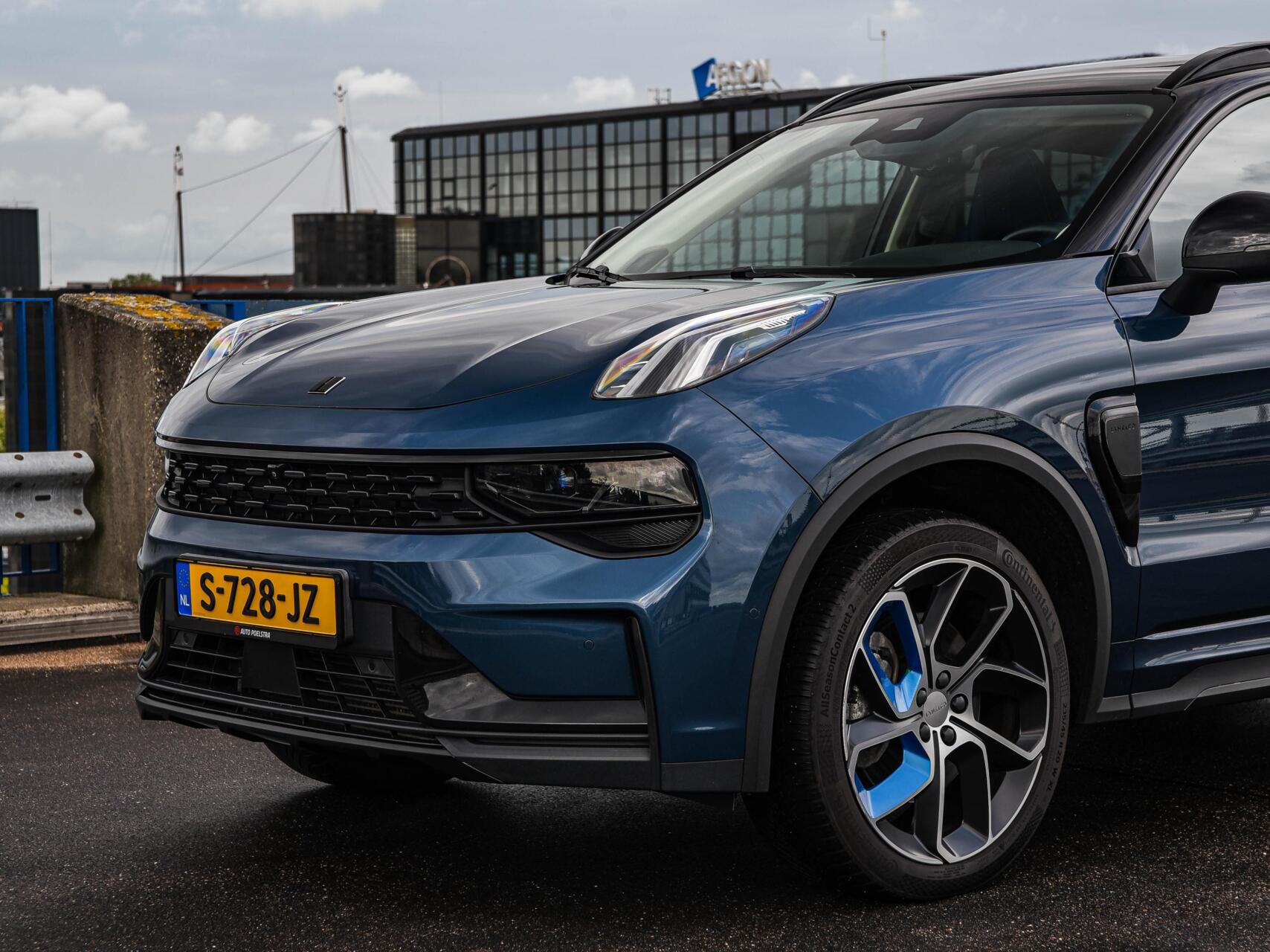 Foto van LYNK & Co 01