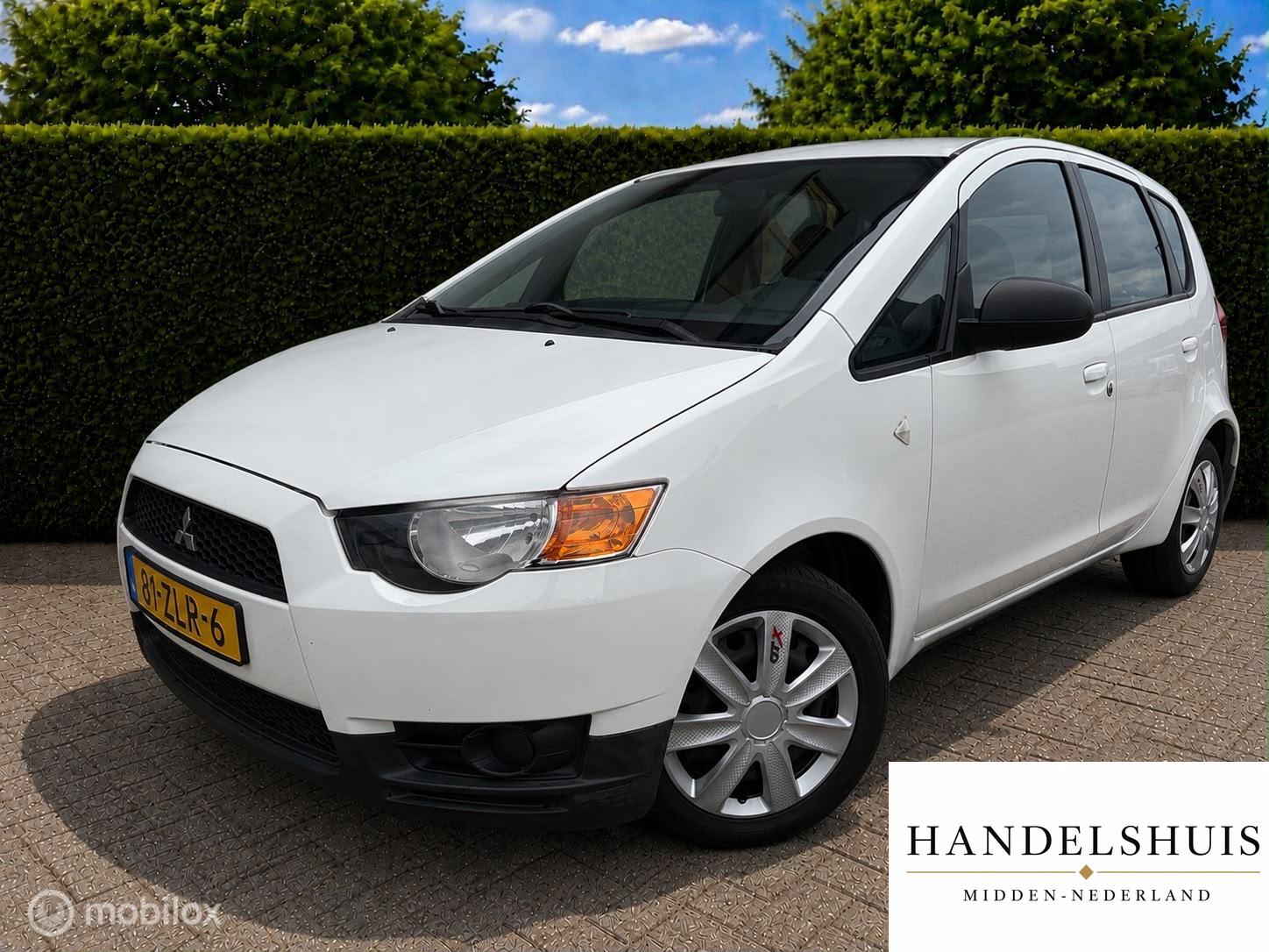 Mitsubishi Mitsubishi Colt 1.1 5-deurs Airco ElektrischPakket Bluetooth 2012 - voorkant