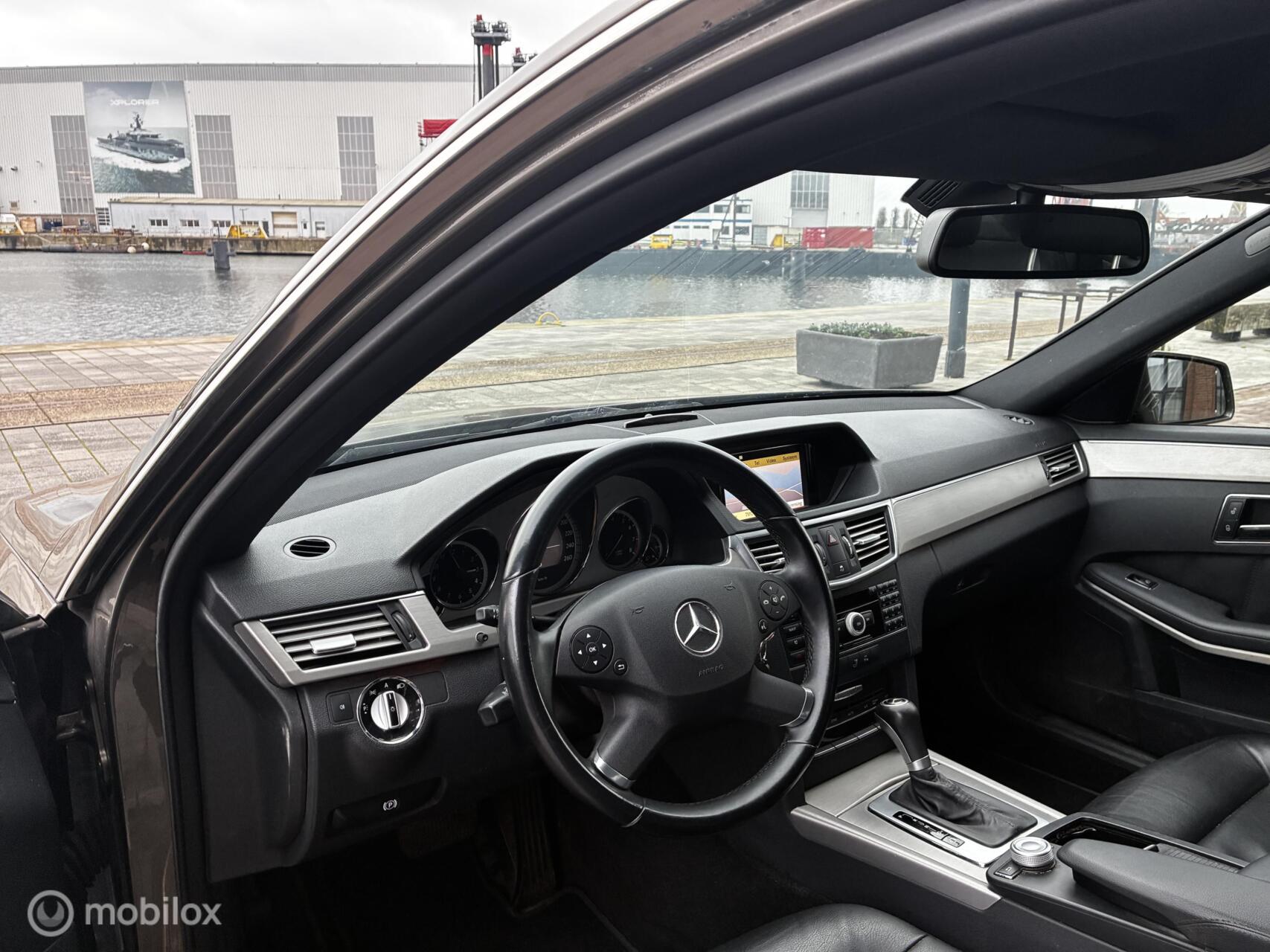 Foto van Mercedes-Benz E 250 Cgi
