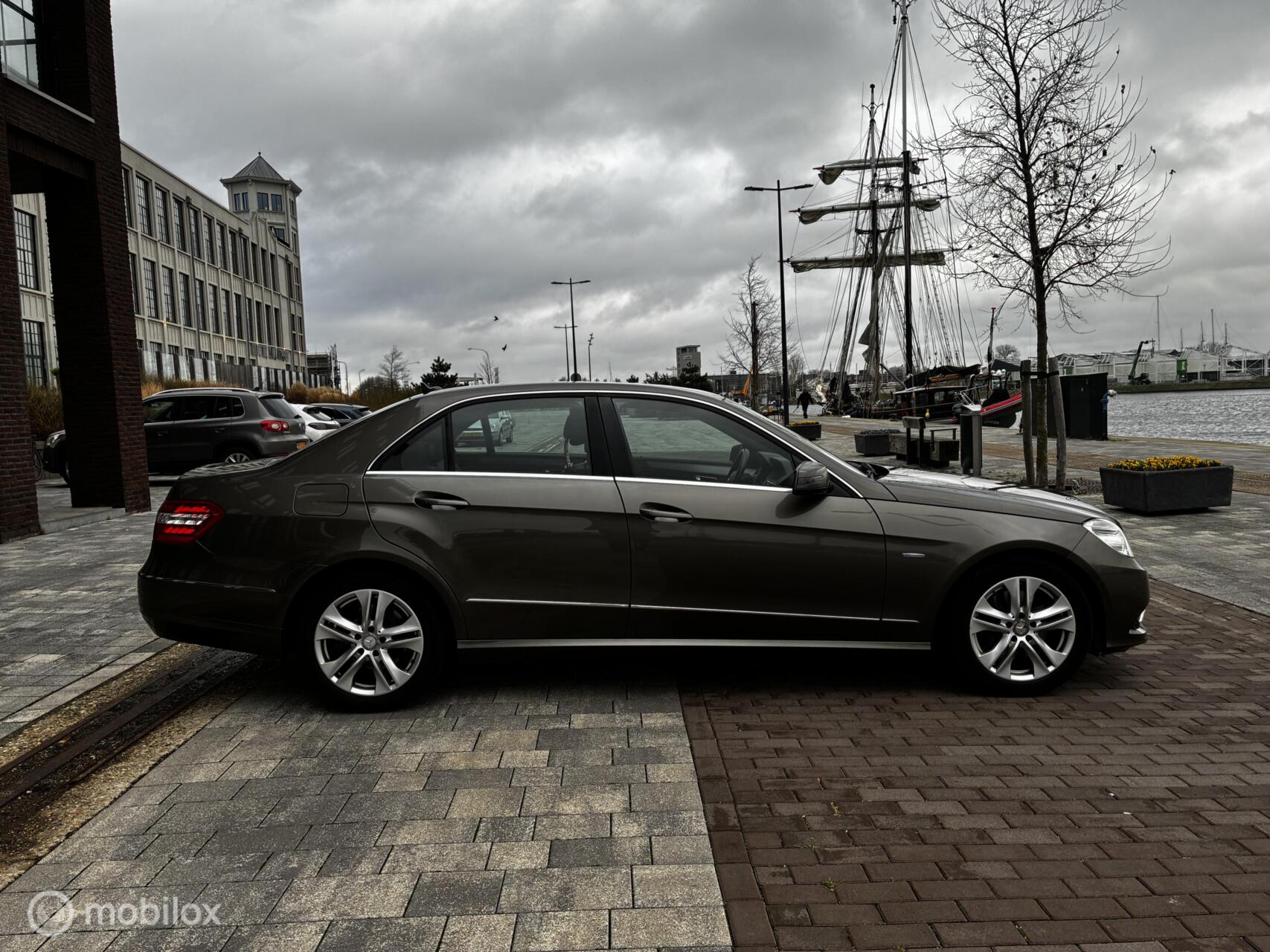 Foto van Mercedes-Benz E 250 Cgi