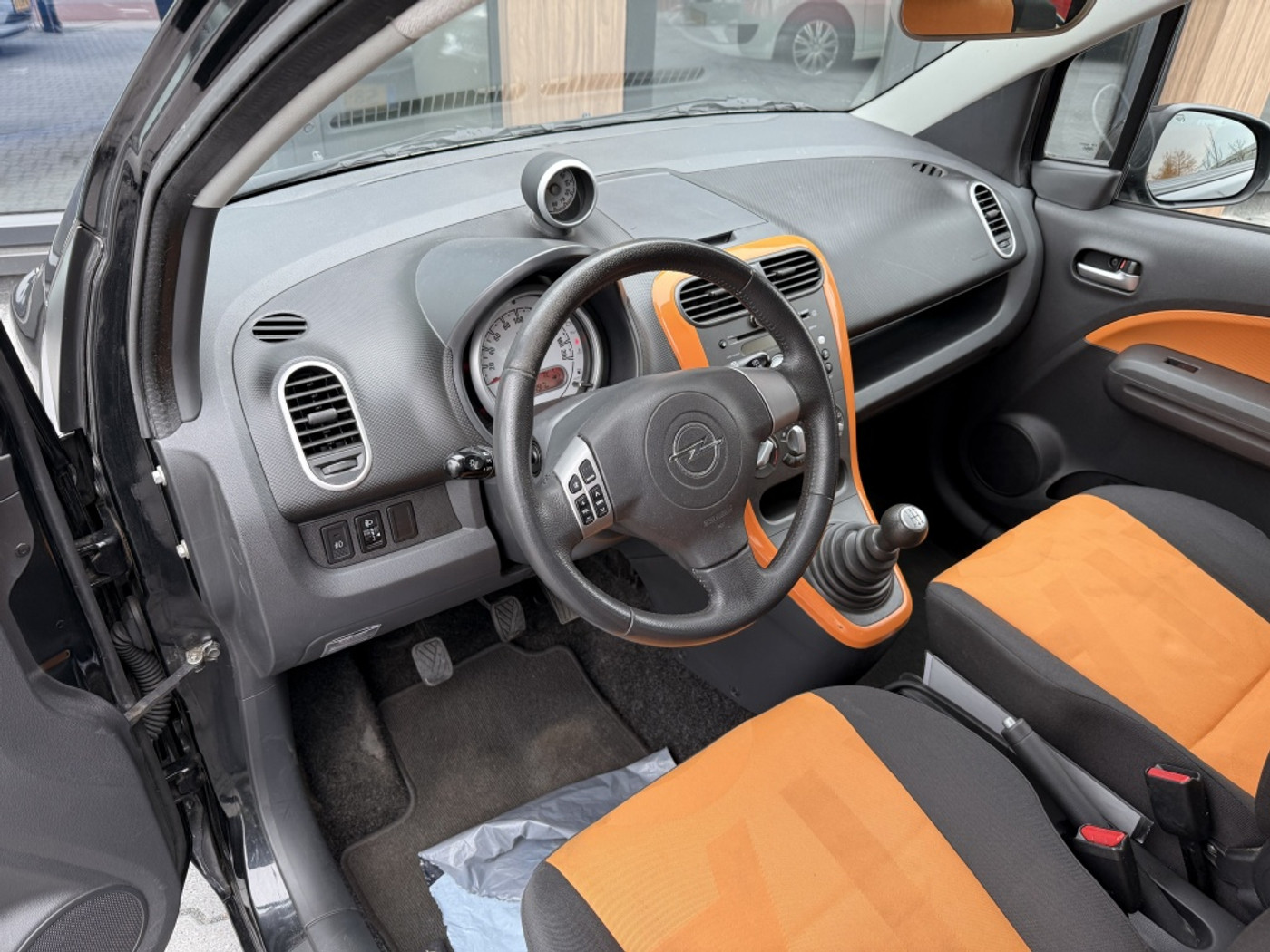 Foto van Opel Agila