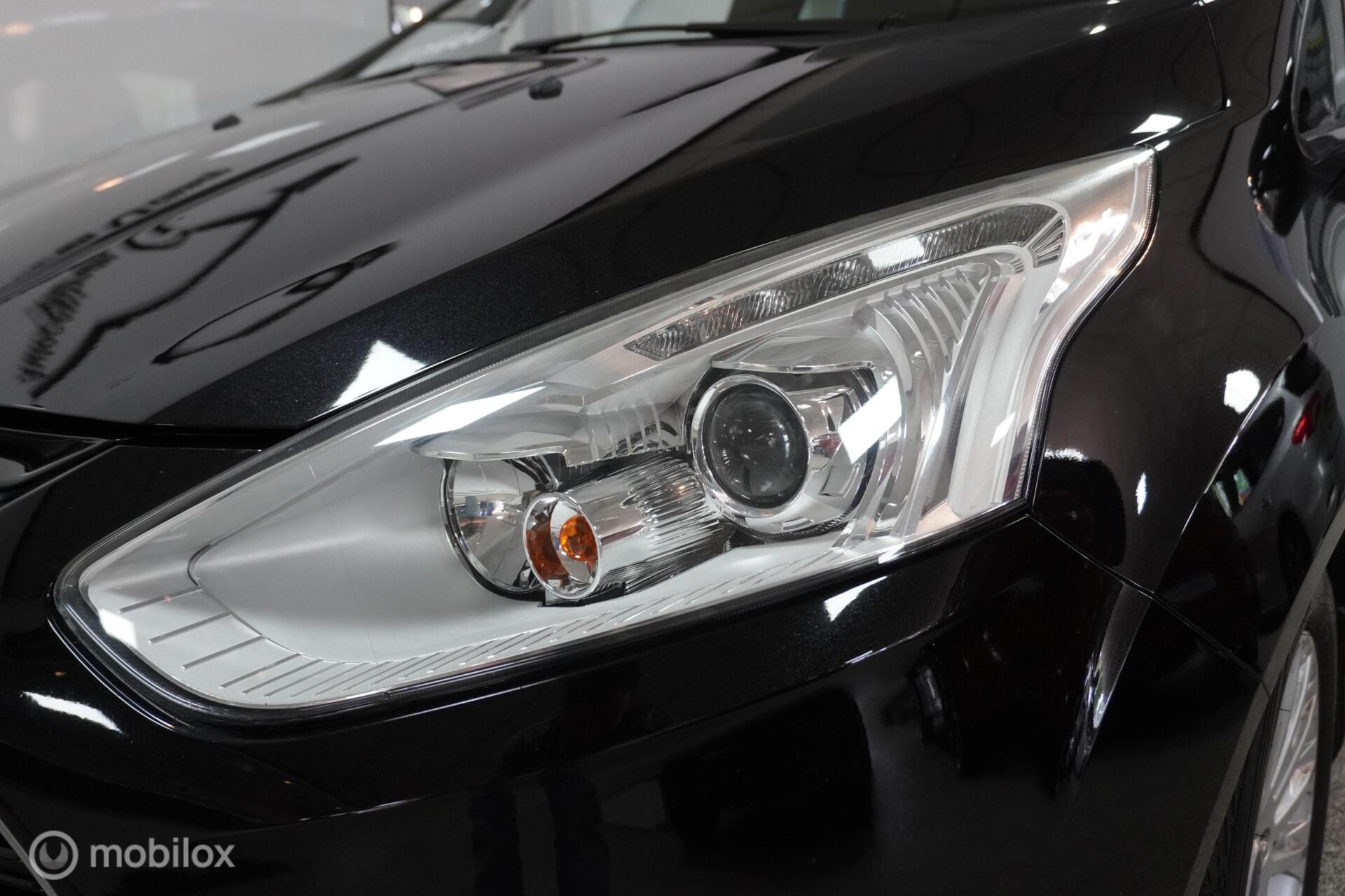 Foto van Ford B-max