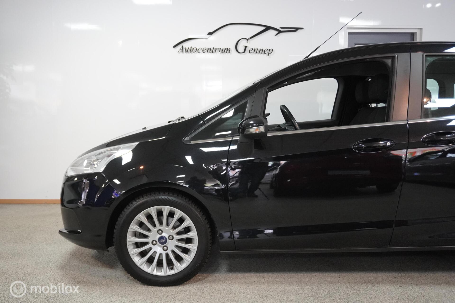 Foto van Ford B-max