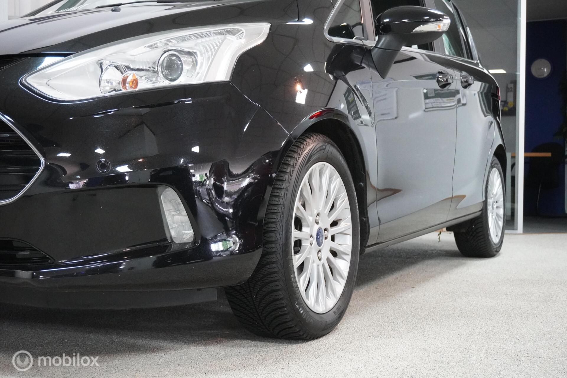 Foto van Ford B-max
