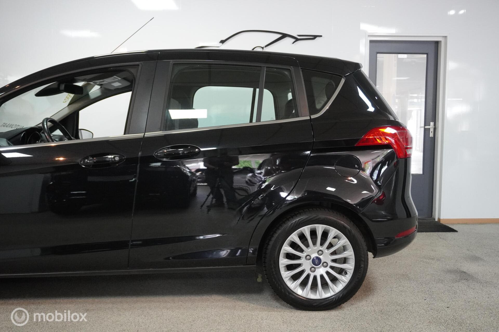 Foto van Ford B-max