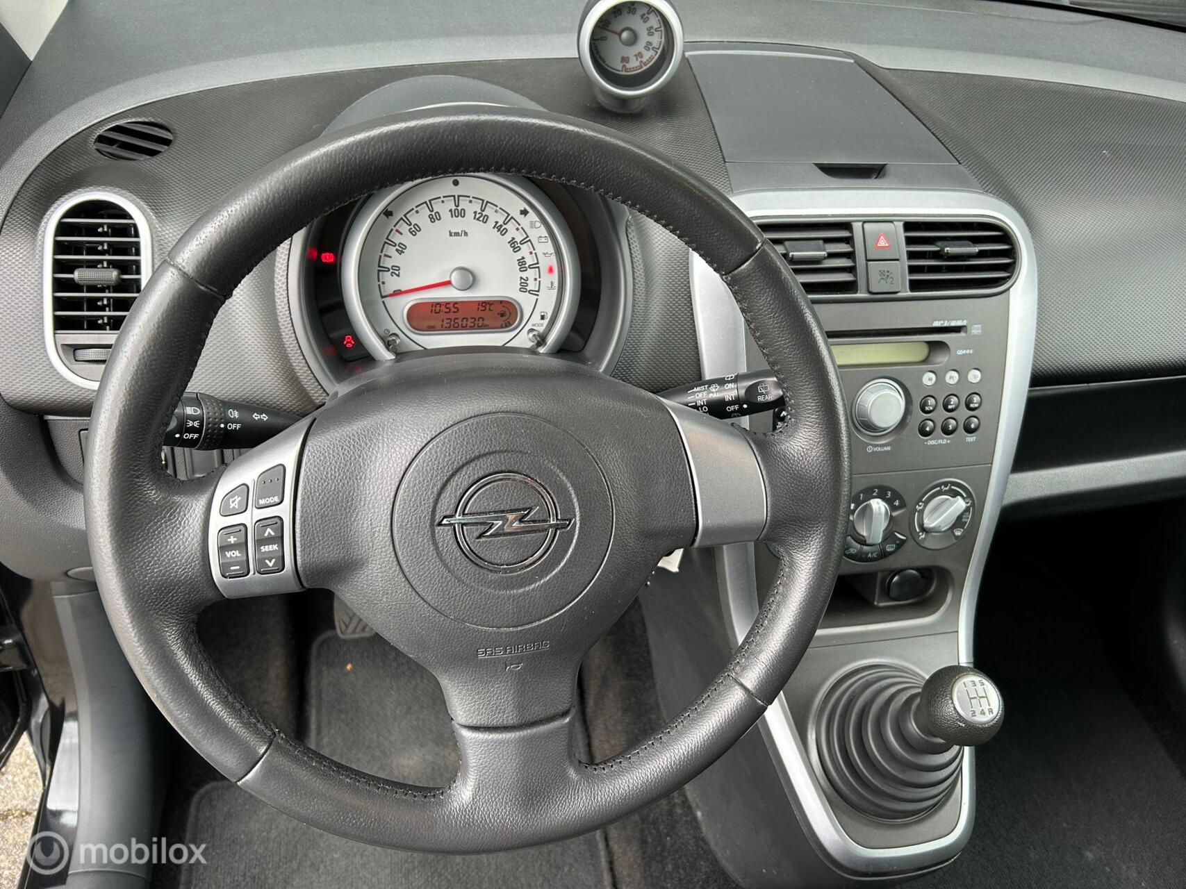 Foto van Opel Agila