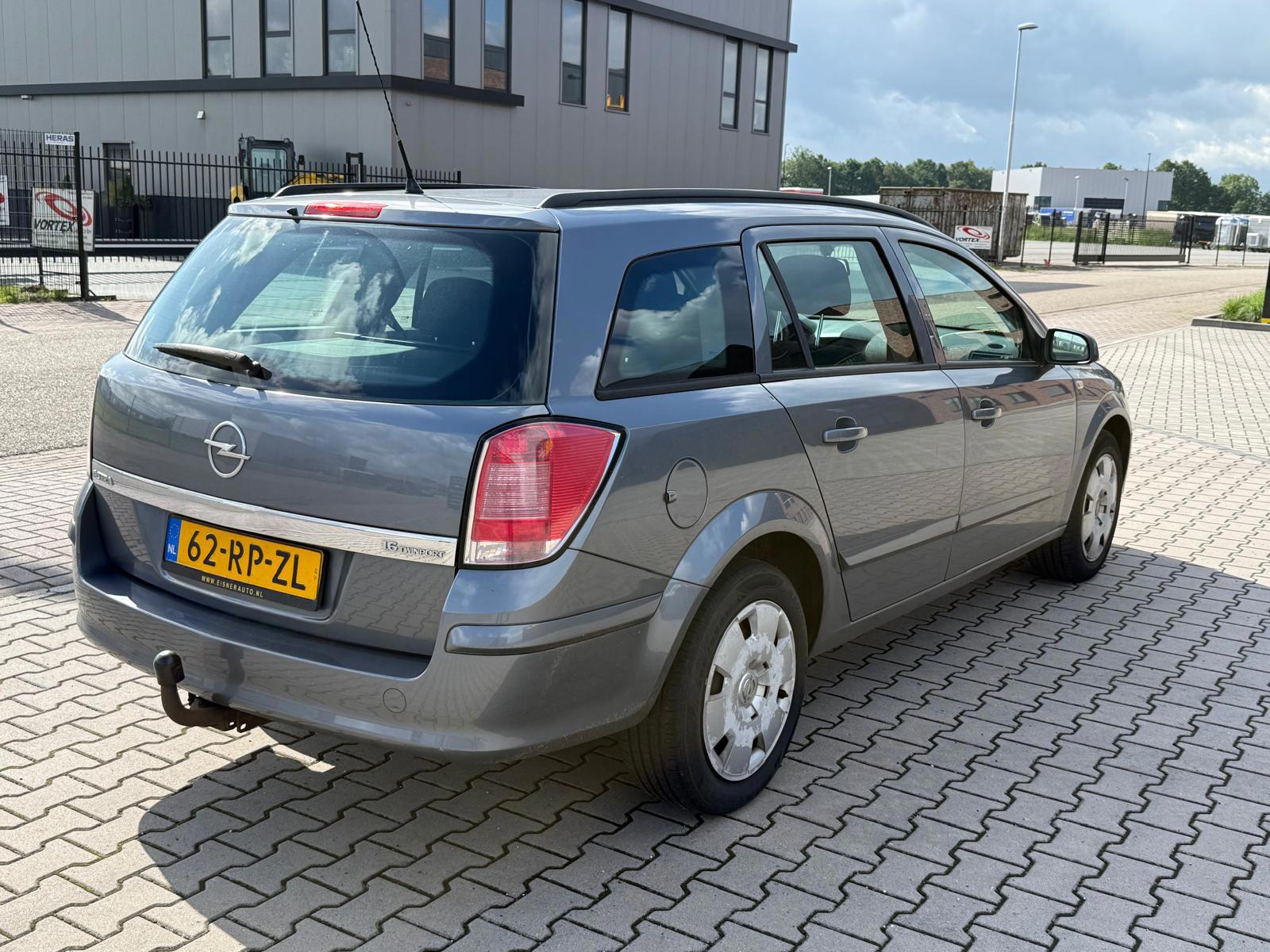 Foto van Opel Astra Station Wagon