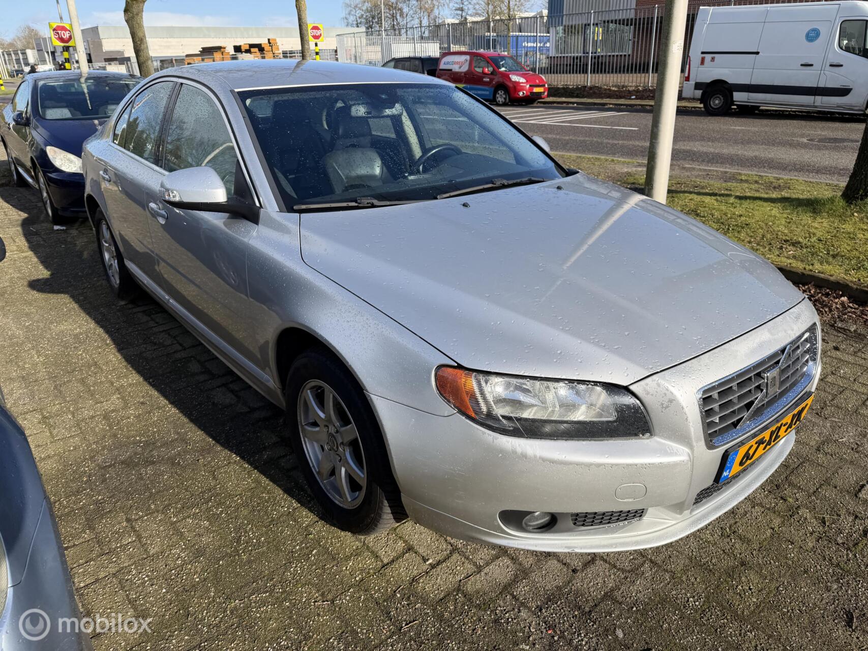 Volvo S80 2.4 D5 NIEUWE APK AUTOMAAT 2007 - voorkant
