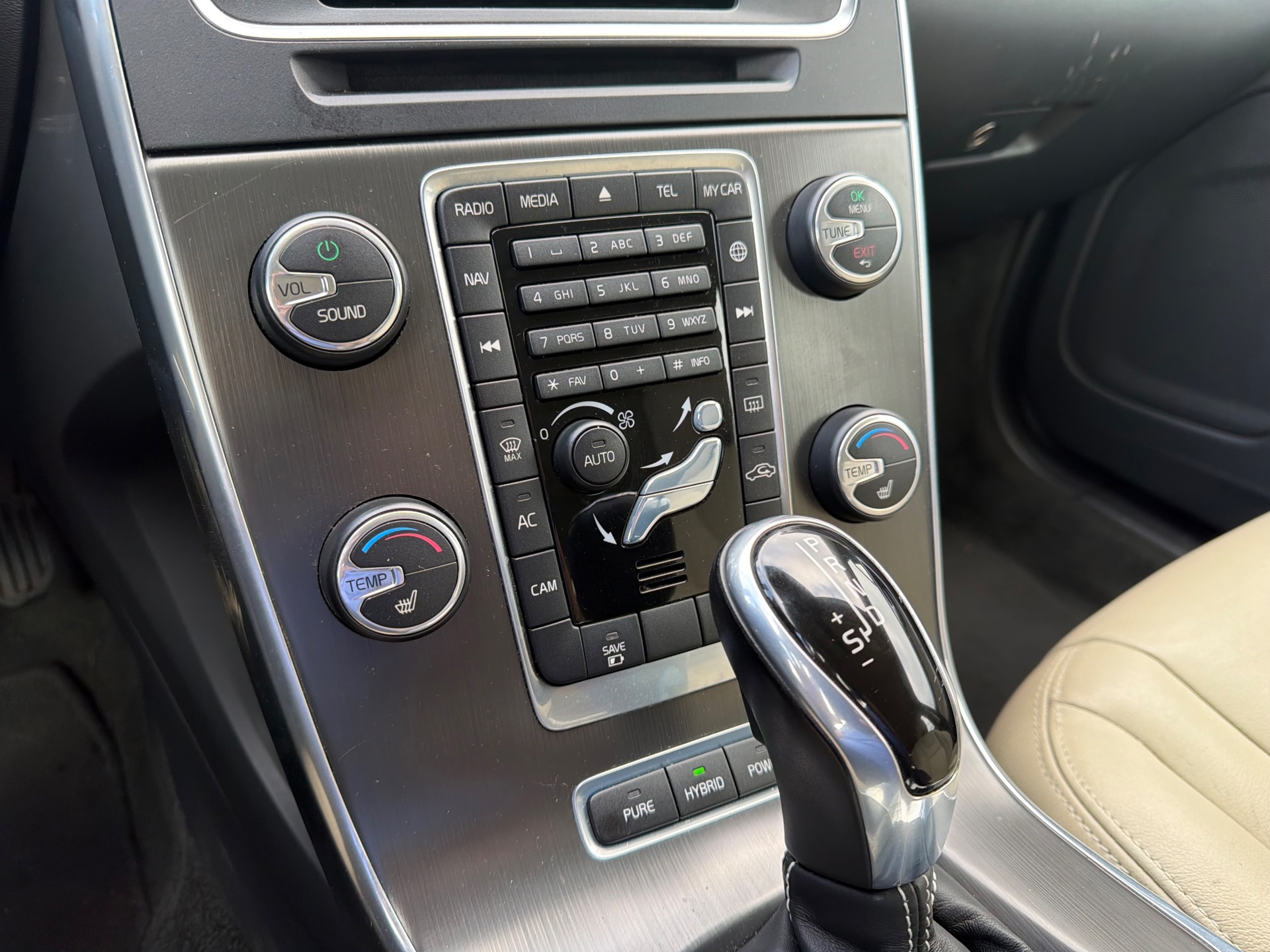 Foto van Volvo V60 Plug In Hybrid