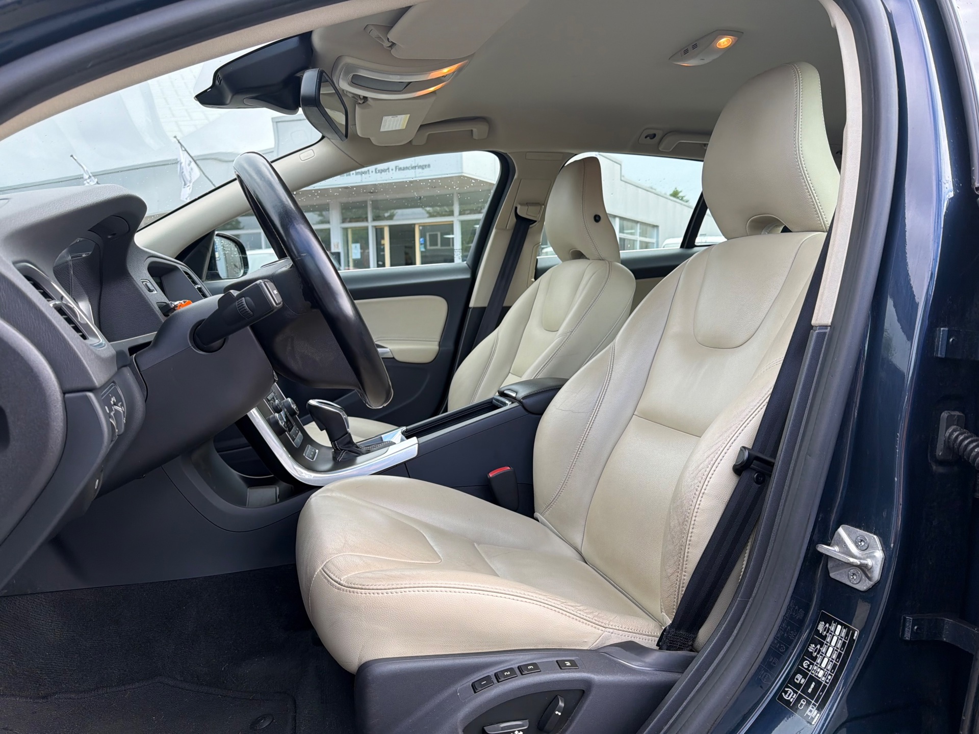 Foto van Volvo V60 Plug In Hybrid
