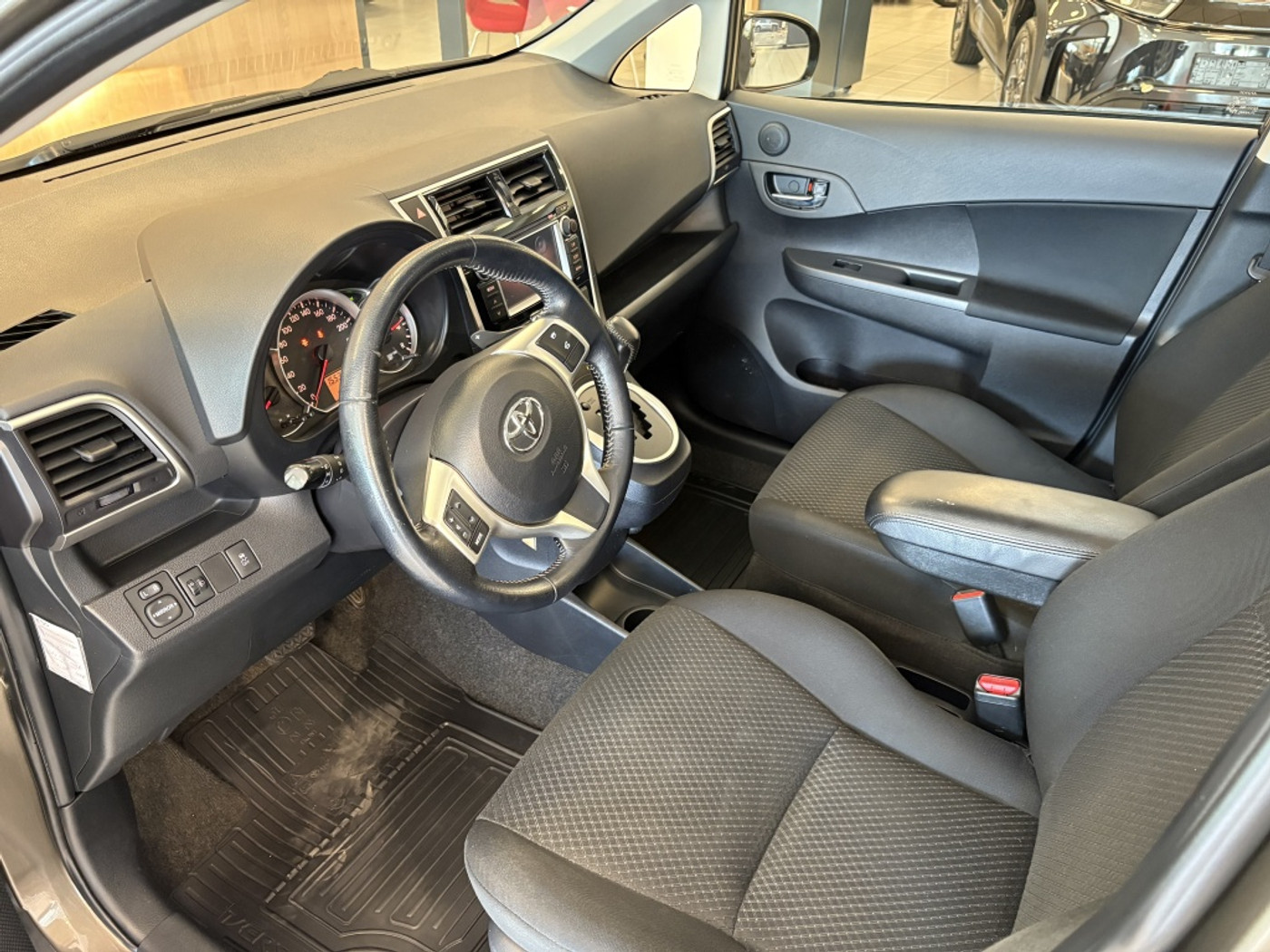 Foto van Toyota Toyota Verso-s