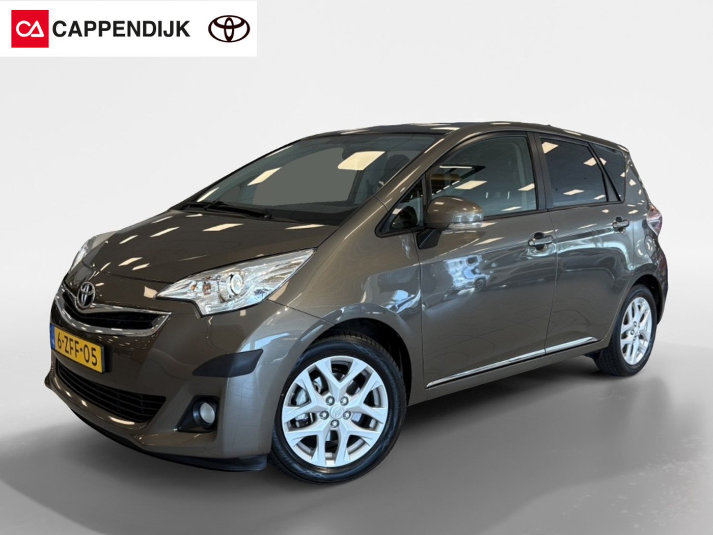 Toyota Toyota Verso-s 1.3 VVT-i Trend 2015 - voorkant