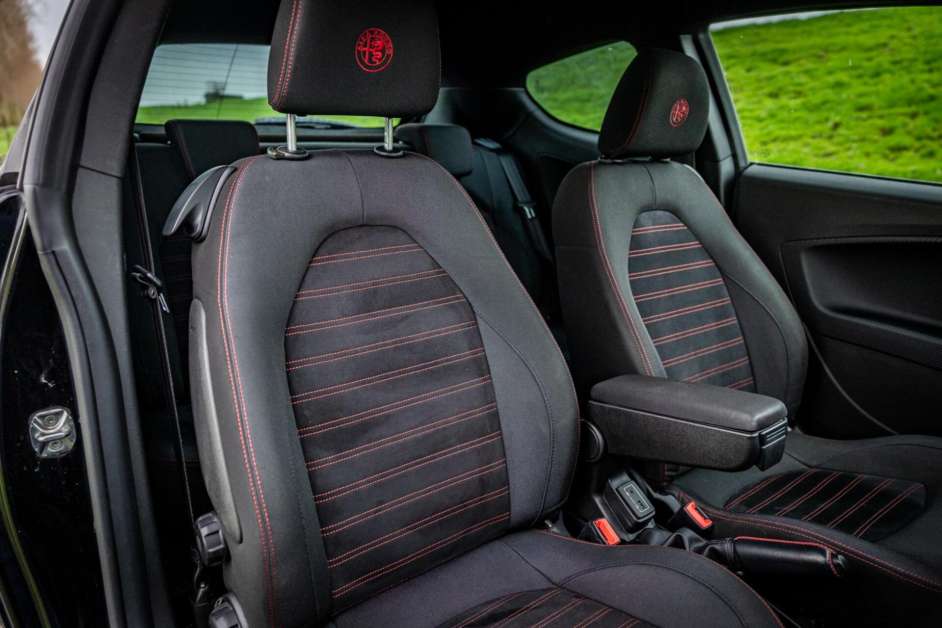 Foto van Alfa Romeo Alfa Mito