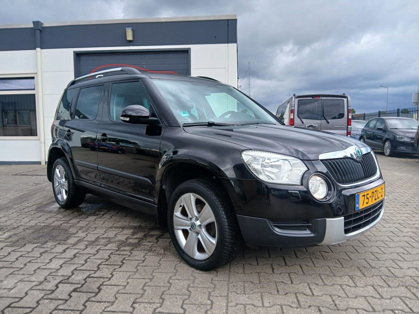 Skoda Yeti 1.2 TSI 1e Eigenaar/Automaat/Skoda dealer onderhouden 2011 - voorkant