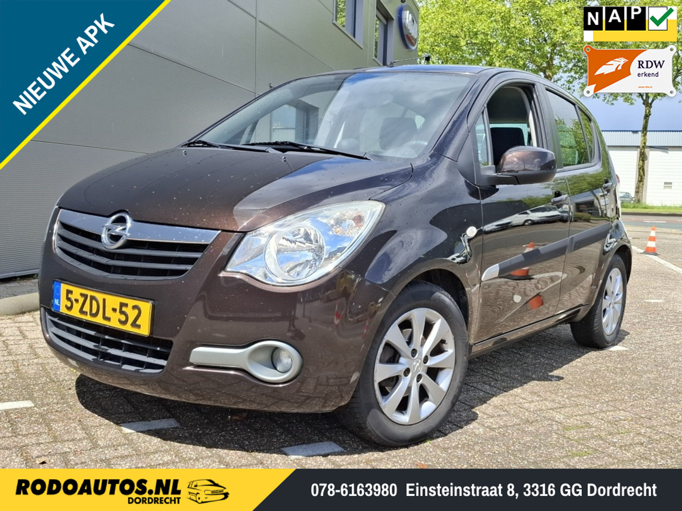 Opel Agila 1.0 Berlin 5Drs Airco Bruin Nw APK ✅ 2014 - voorkant