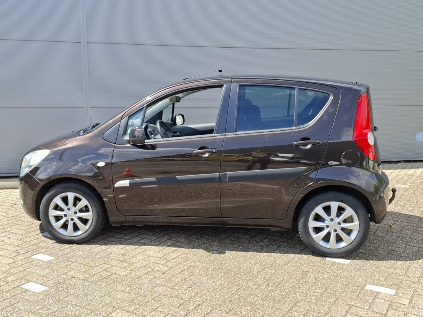 Foto van Opel Agila