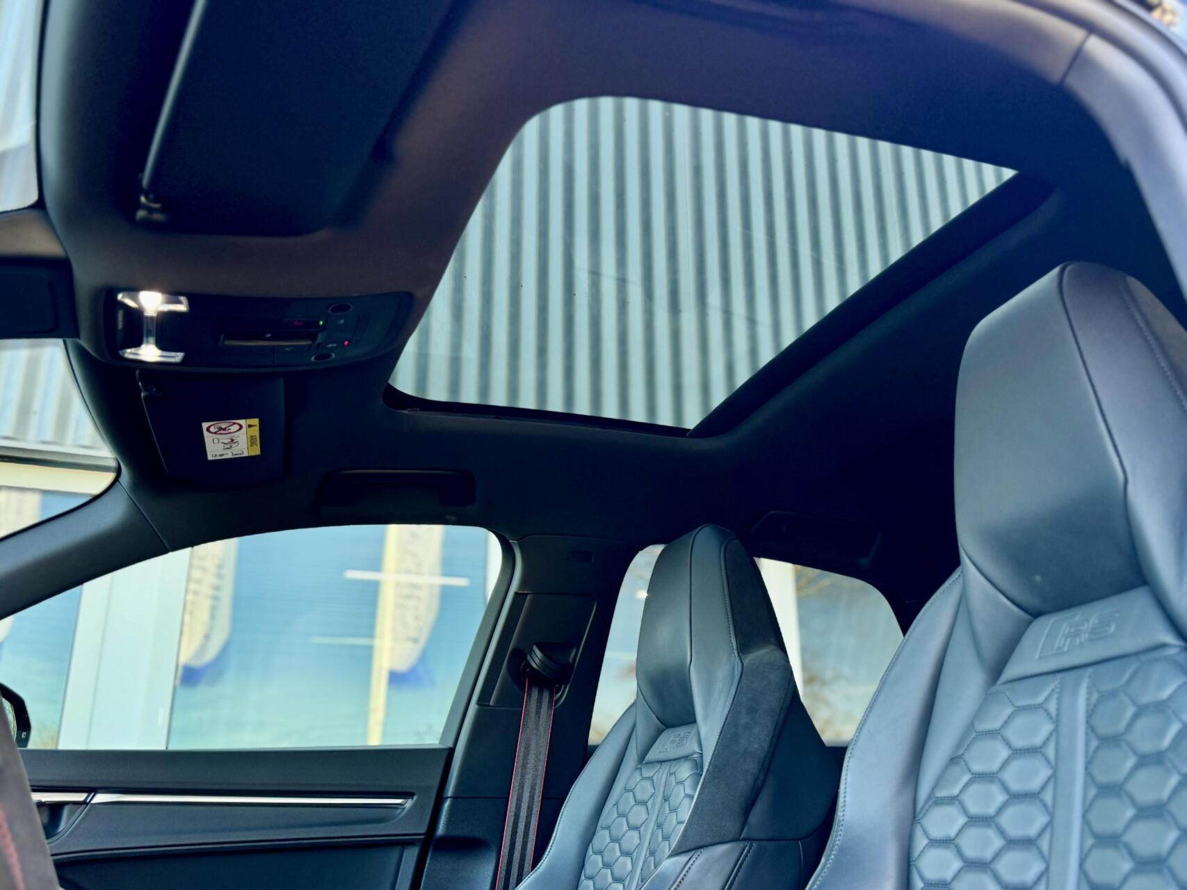 Foto van Audi RS Q3 Sportback
