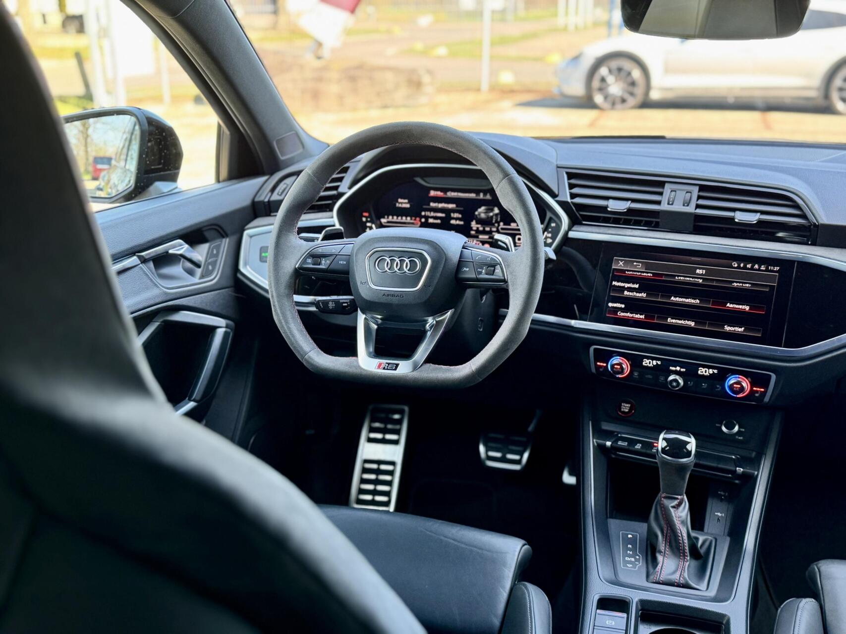 Foto van Audi RS Q3 Sportback