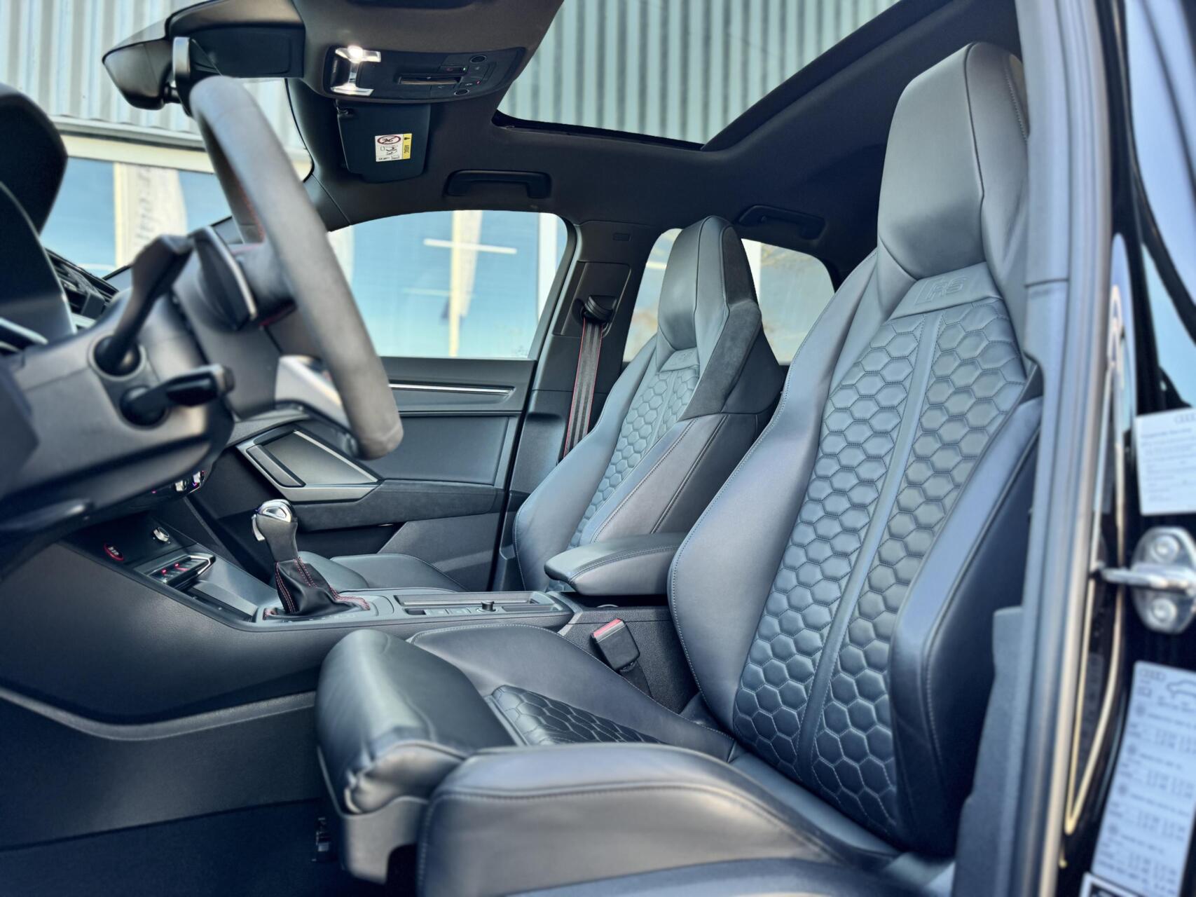Foto van Audi RS Q3 Sportback