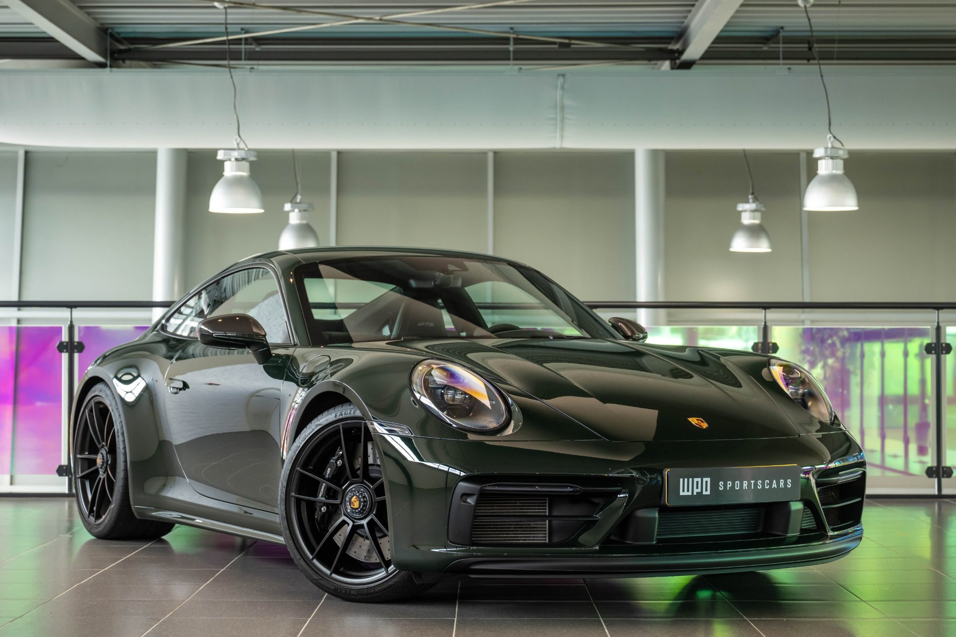 Porsche 911 Carrera 4 GTS Carrera 4 GTS PTS Brewster Green 2022 - voorkant