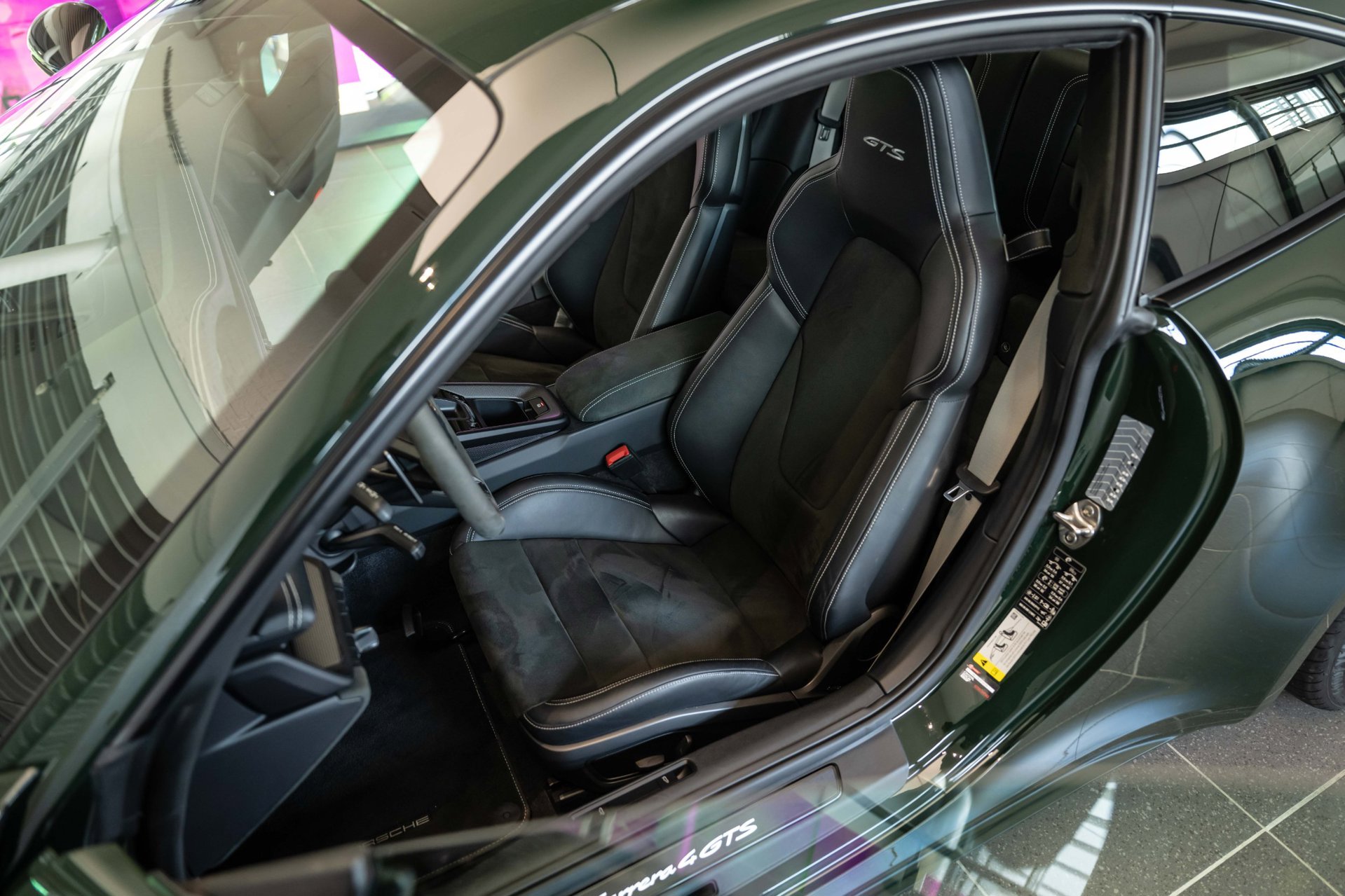 Foto van Porsche 911 Carrera 4 GTS