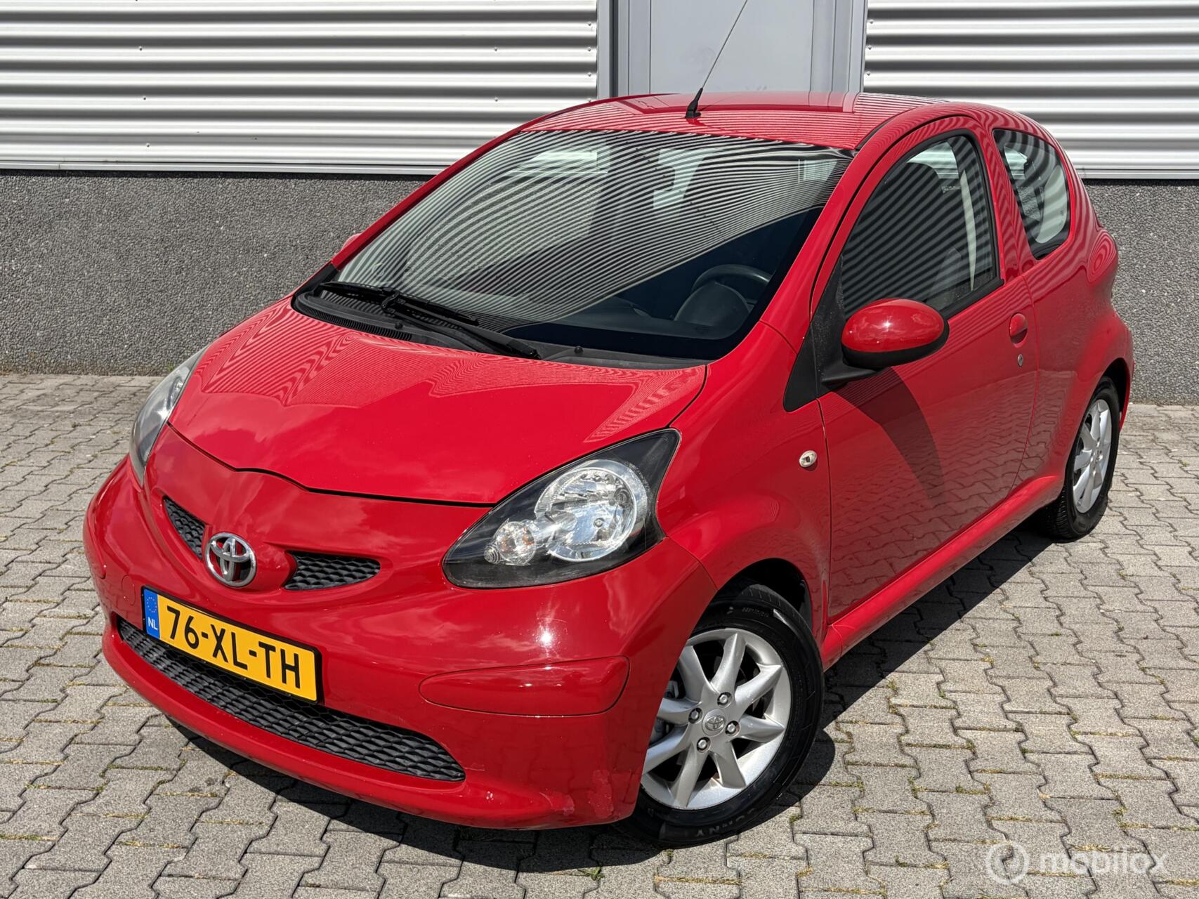 Toyota Toyota Aygo 1.0-12V + Nieuwe apk- 2007 - voorkant