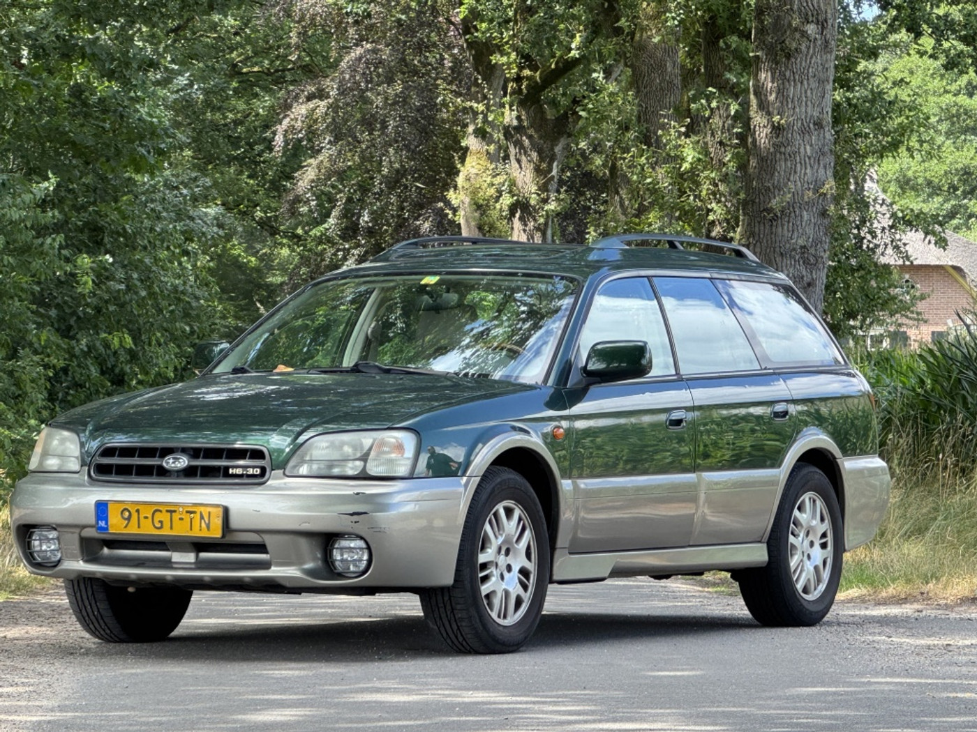 Subaru Legacy 3.0 Outback AWD H6 2de eigenaar nieuwe apk 2001 - voorkant