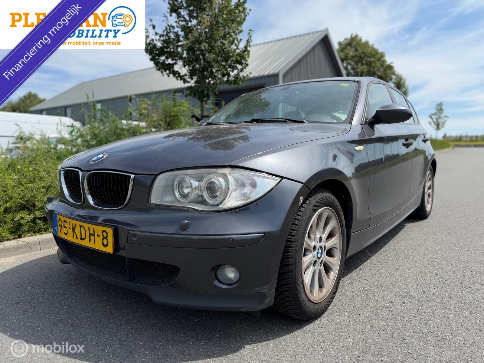 BMW 1er Reihe 118i High Executive Automaat 2005 - voorkant