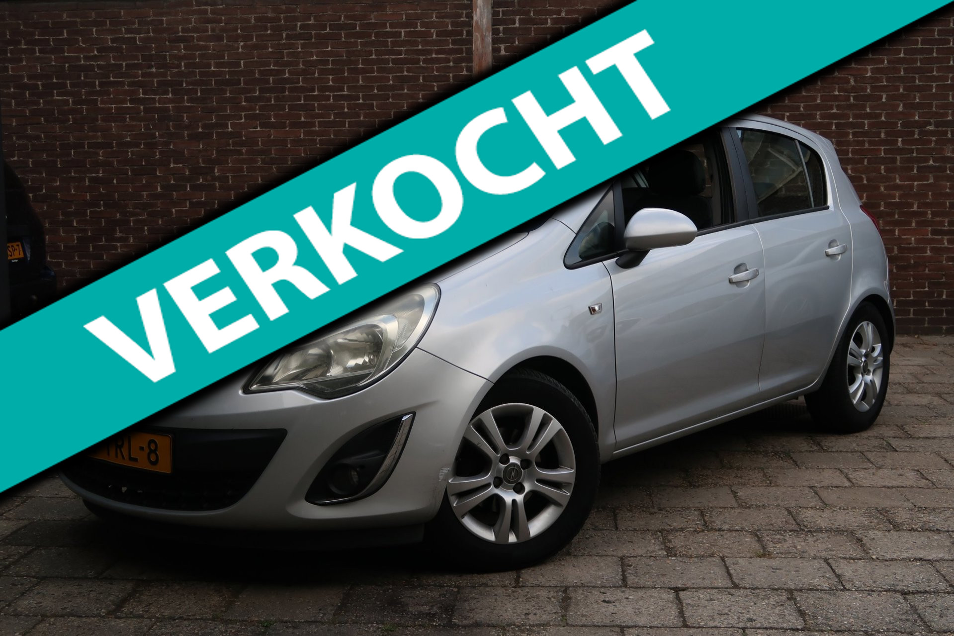 Opel Corsa 1.3 CDTi EcoFlex S/S Cosmo *Rijklaarprijs *NAP *2e Eigenaar 2012 - voorkant
